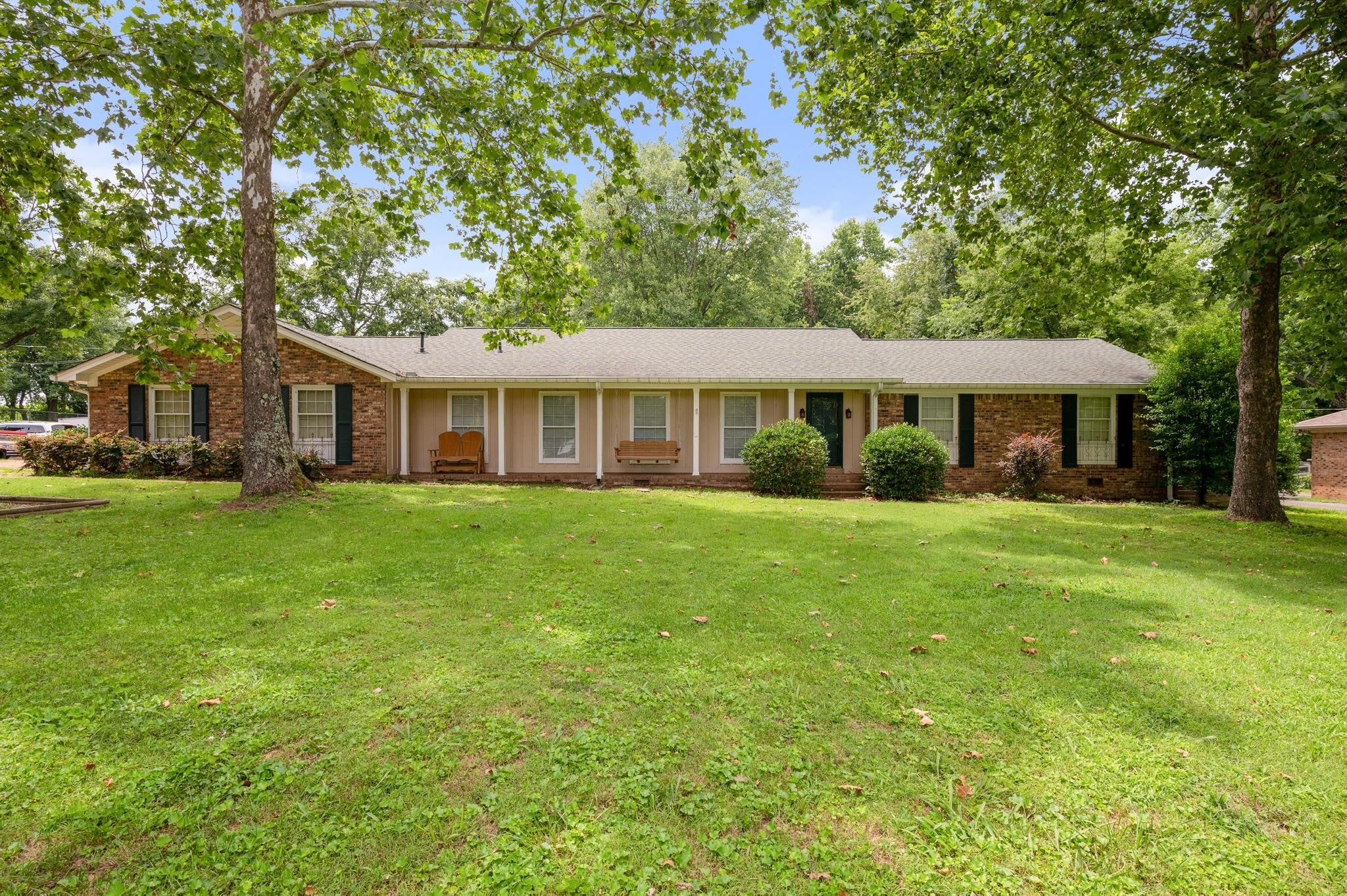 908 Lewisburg Pike