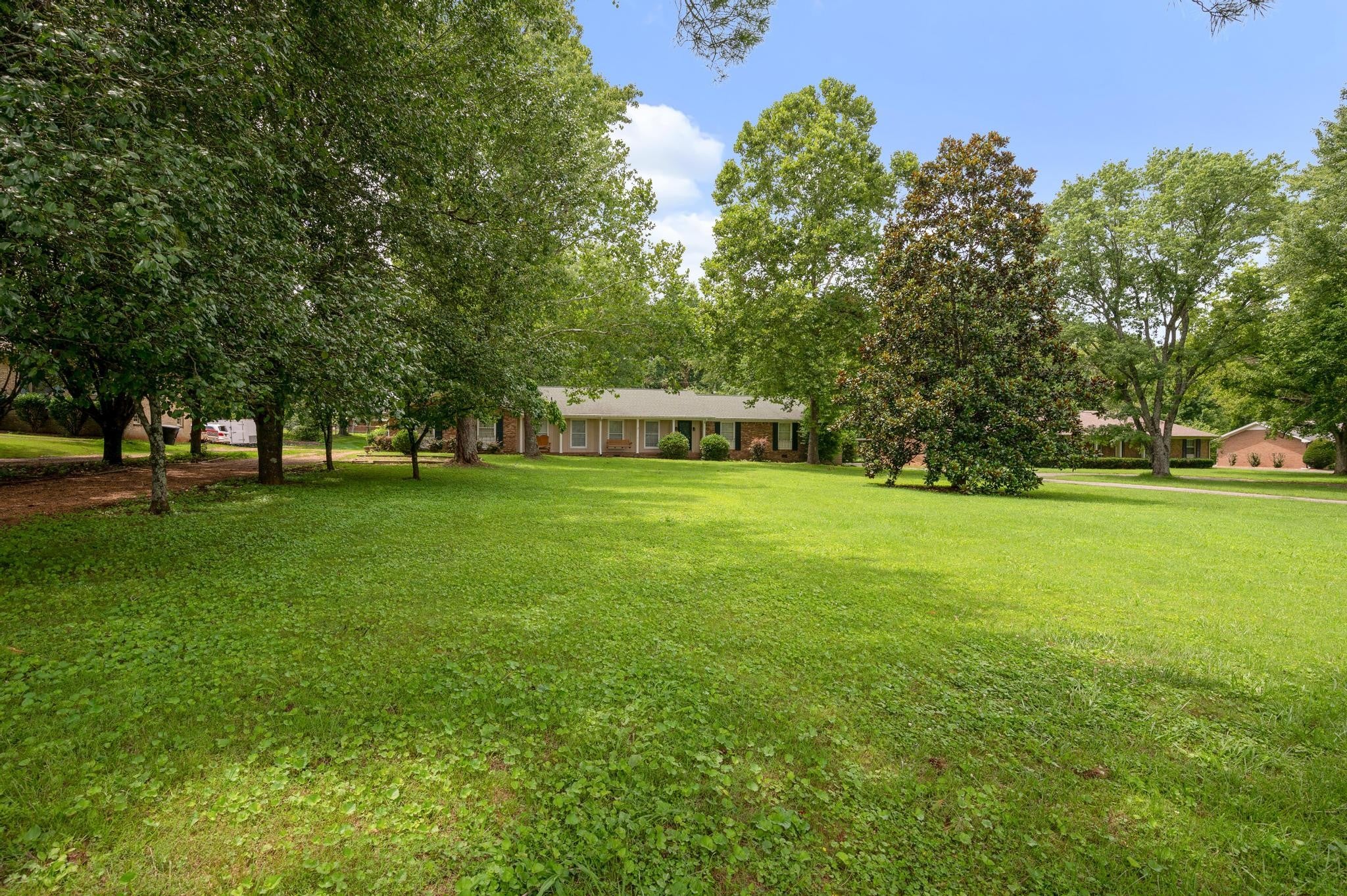 908 Lewisburg Pike