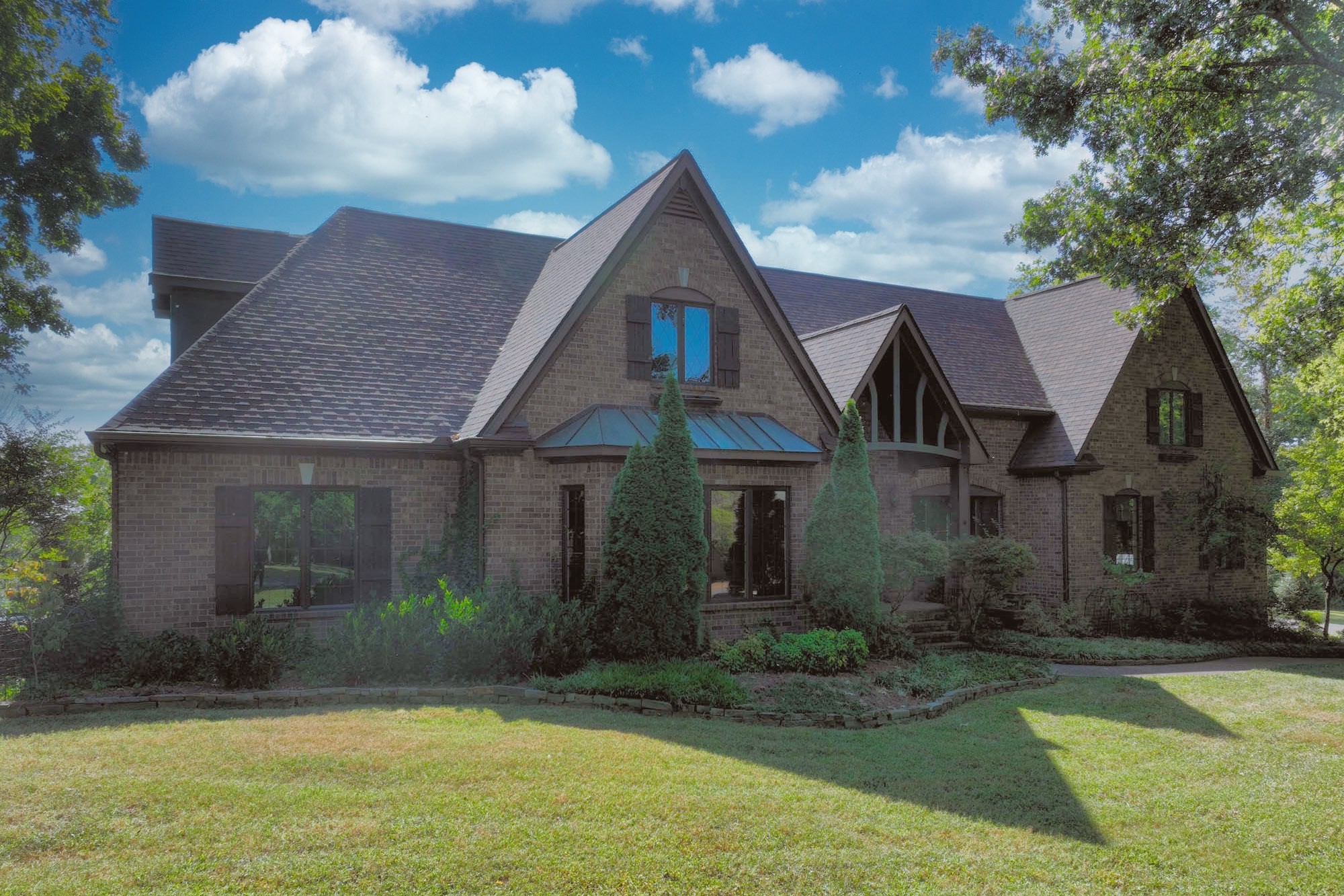 1229 Mount Vernon Ln