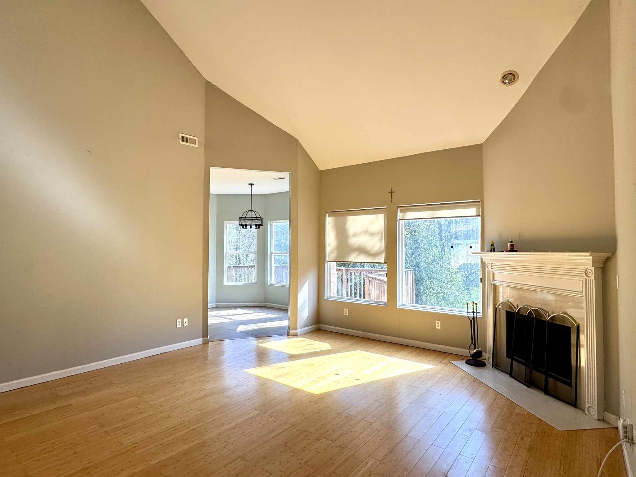 7145 Forrest Oaks Dr