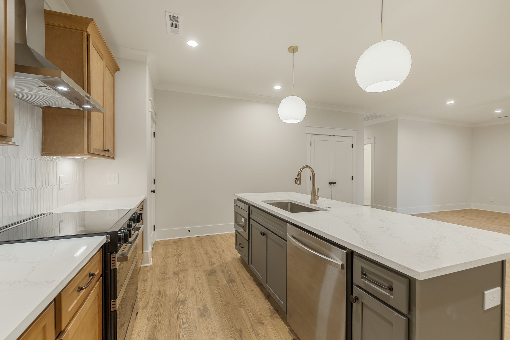 2035 Grace Johns Cir