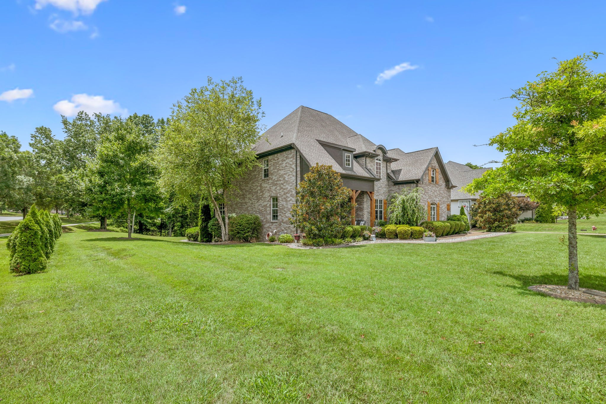 1501 Registry Row