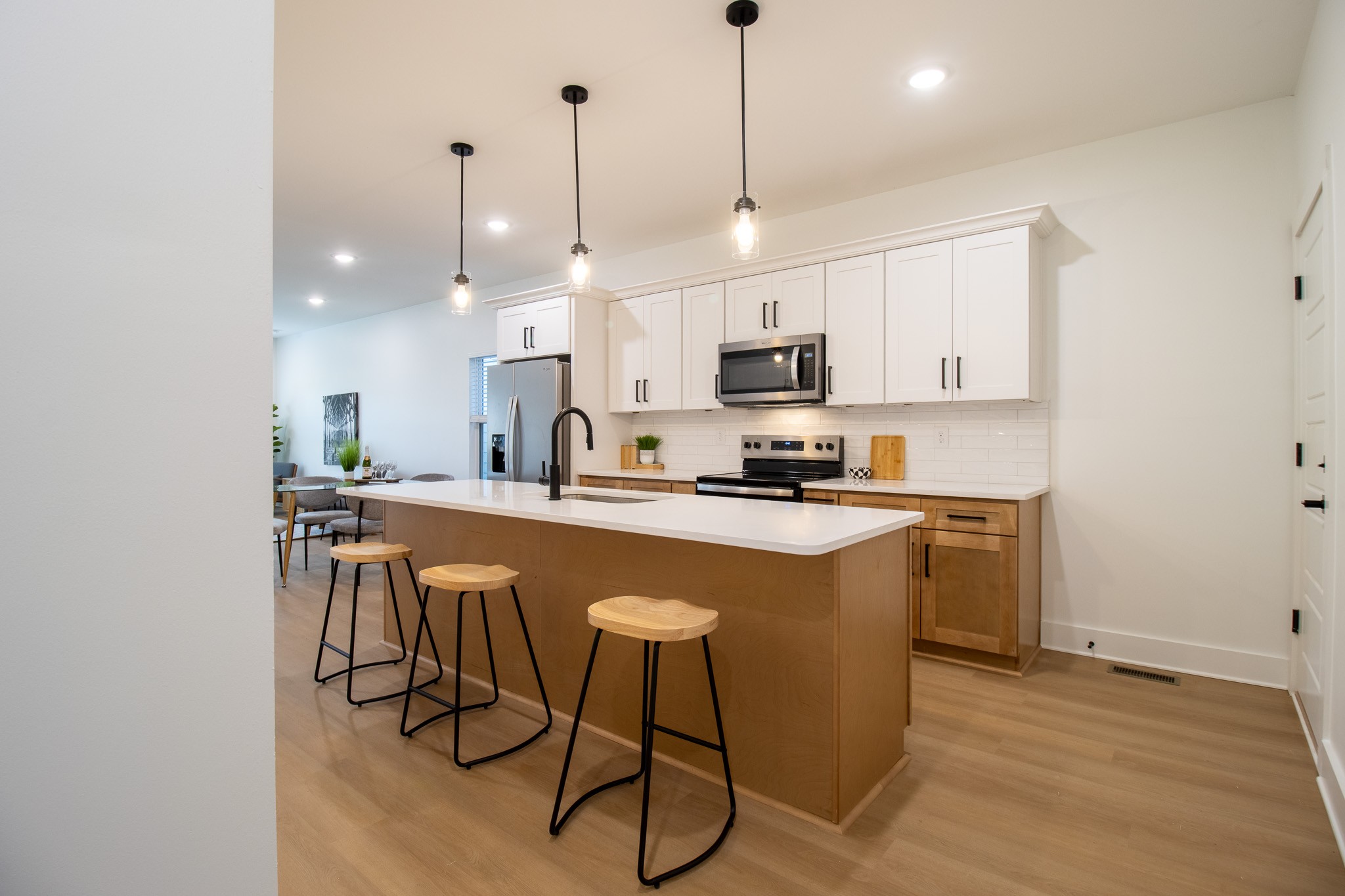 4026 University Ave B