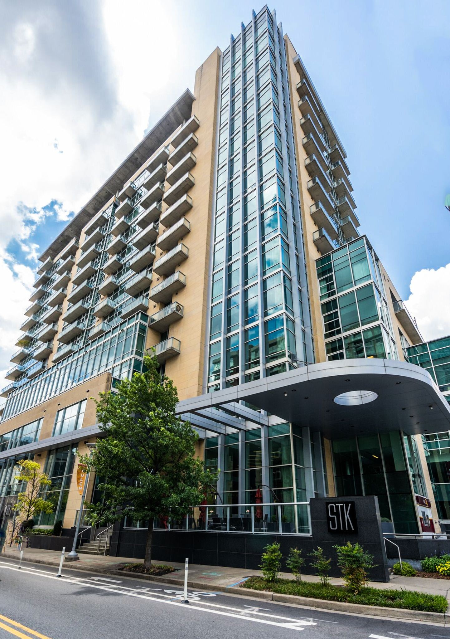 700 12th Ave S 1013