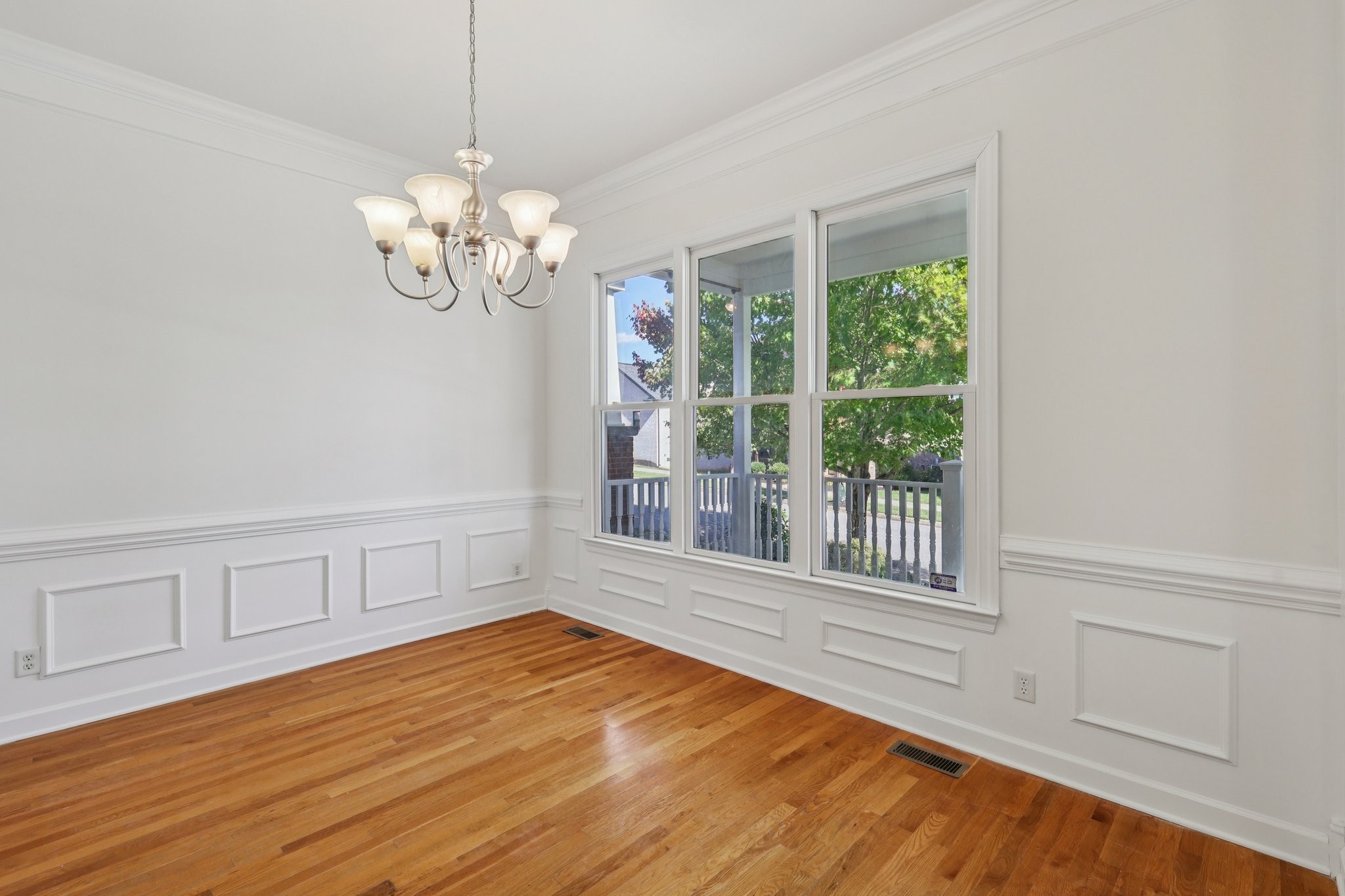 288 Augusta Ave