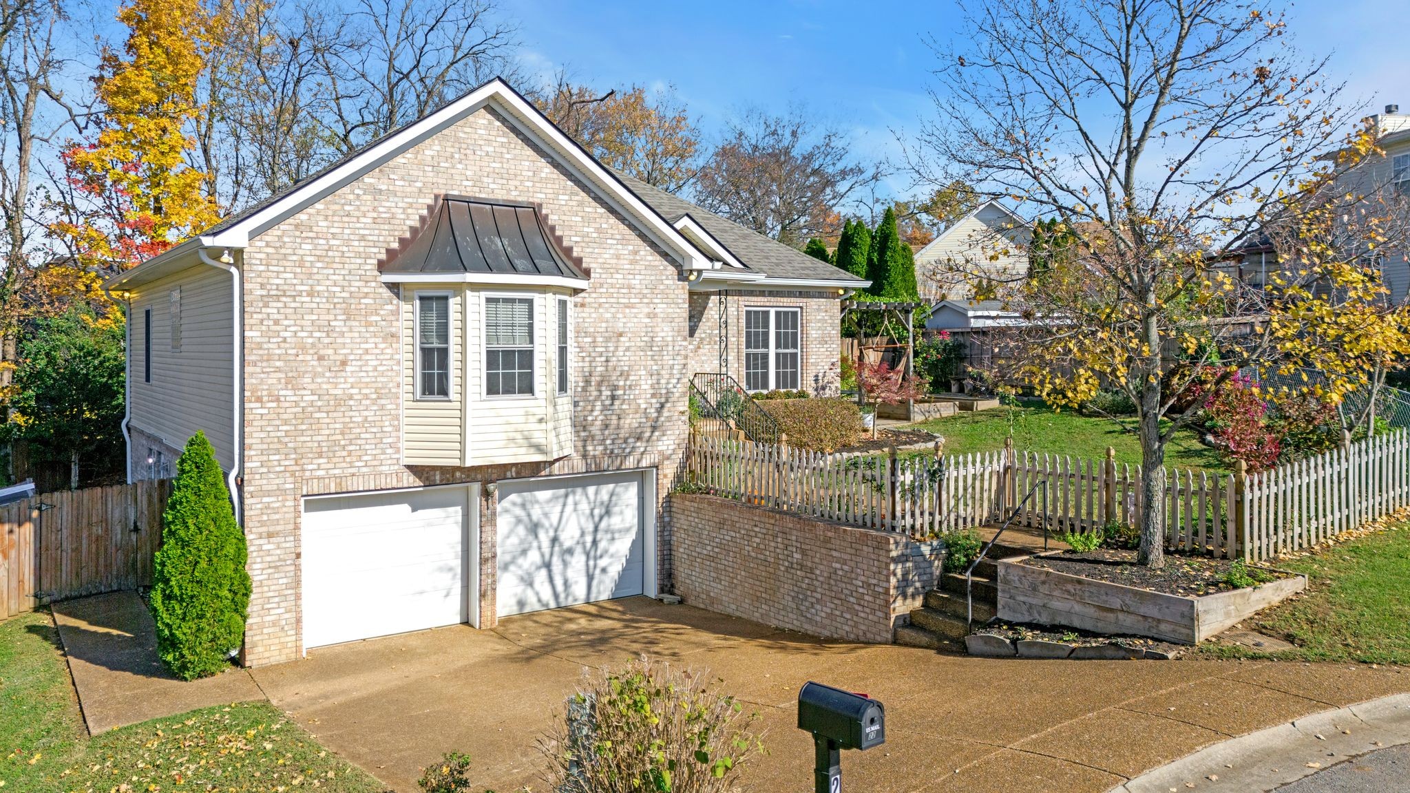 22 Anton Ct