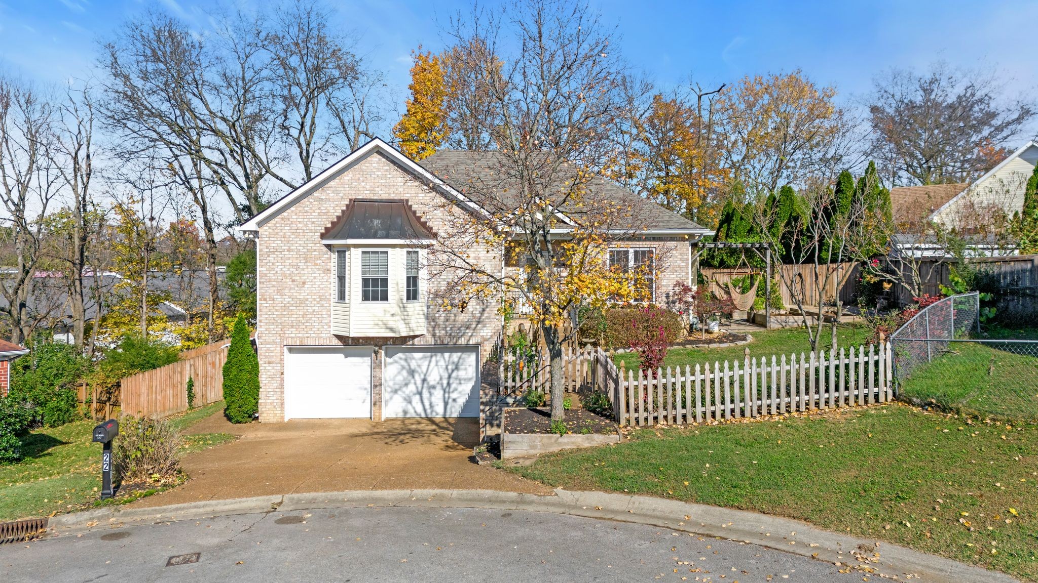 22 Anton Ct