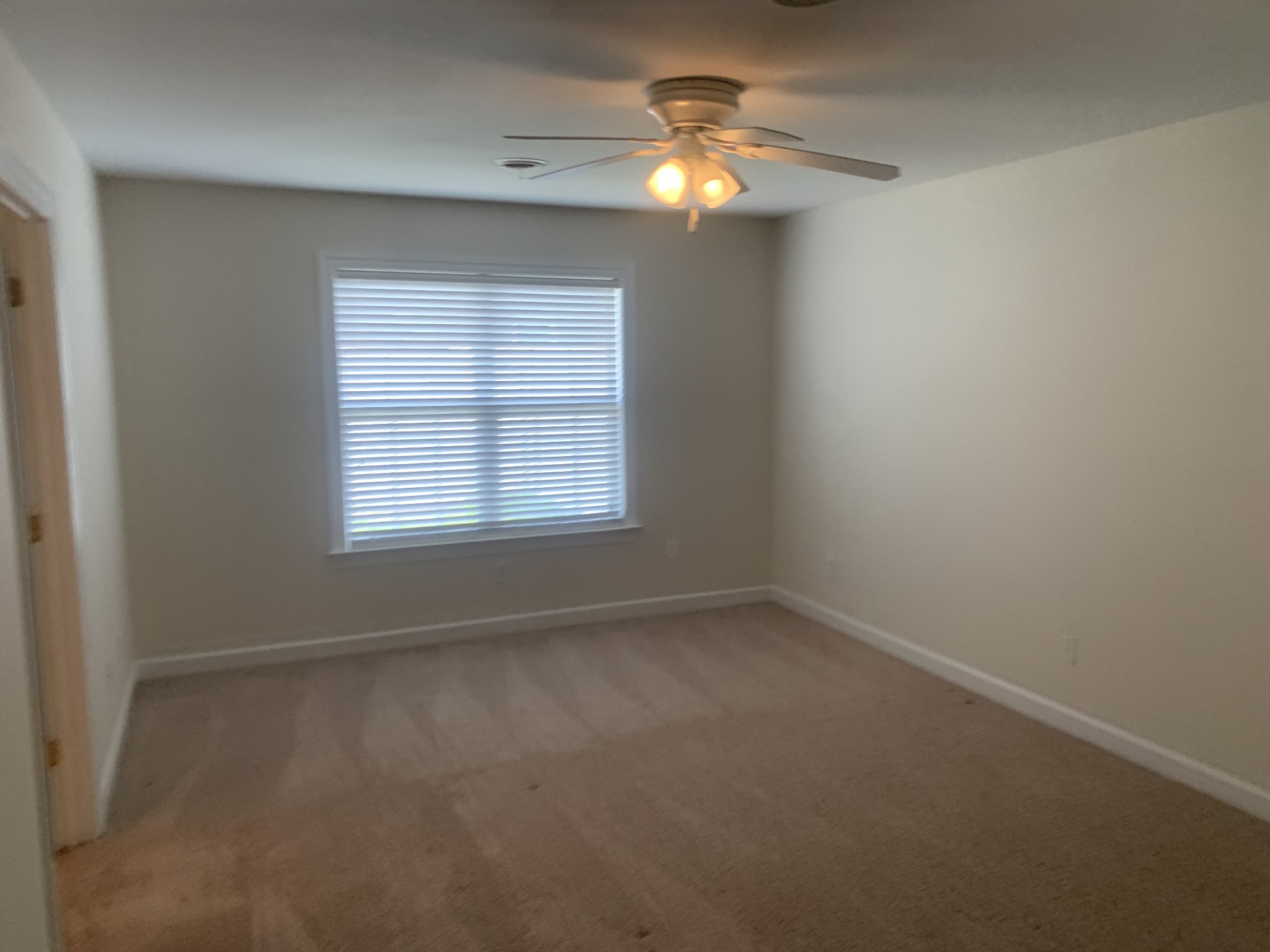 401 Ravencliff Ct