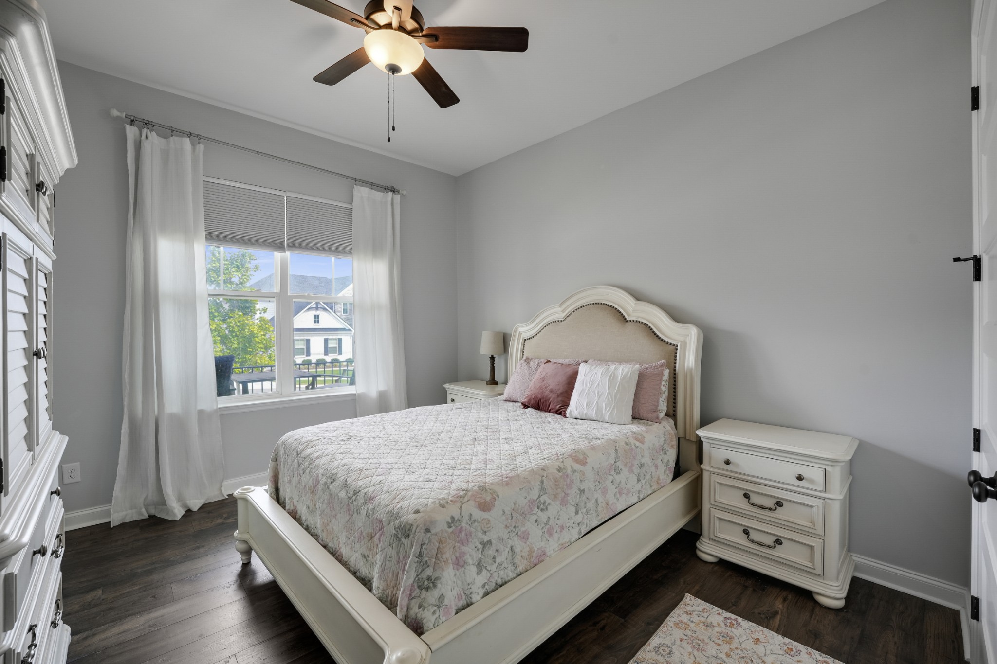 1107 River Oaks Blvd