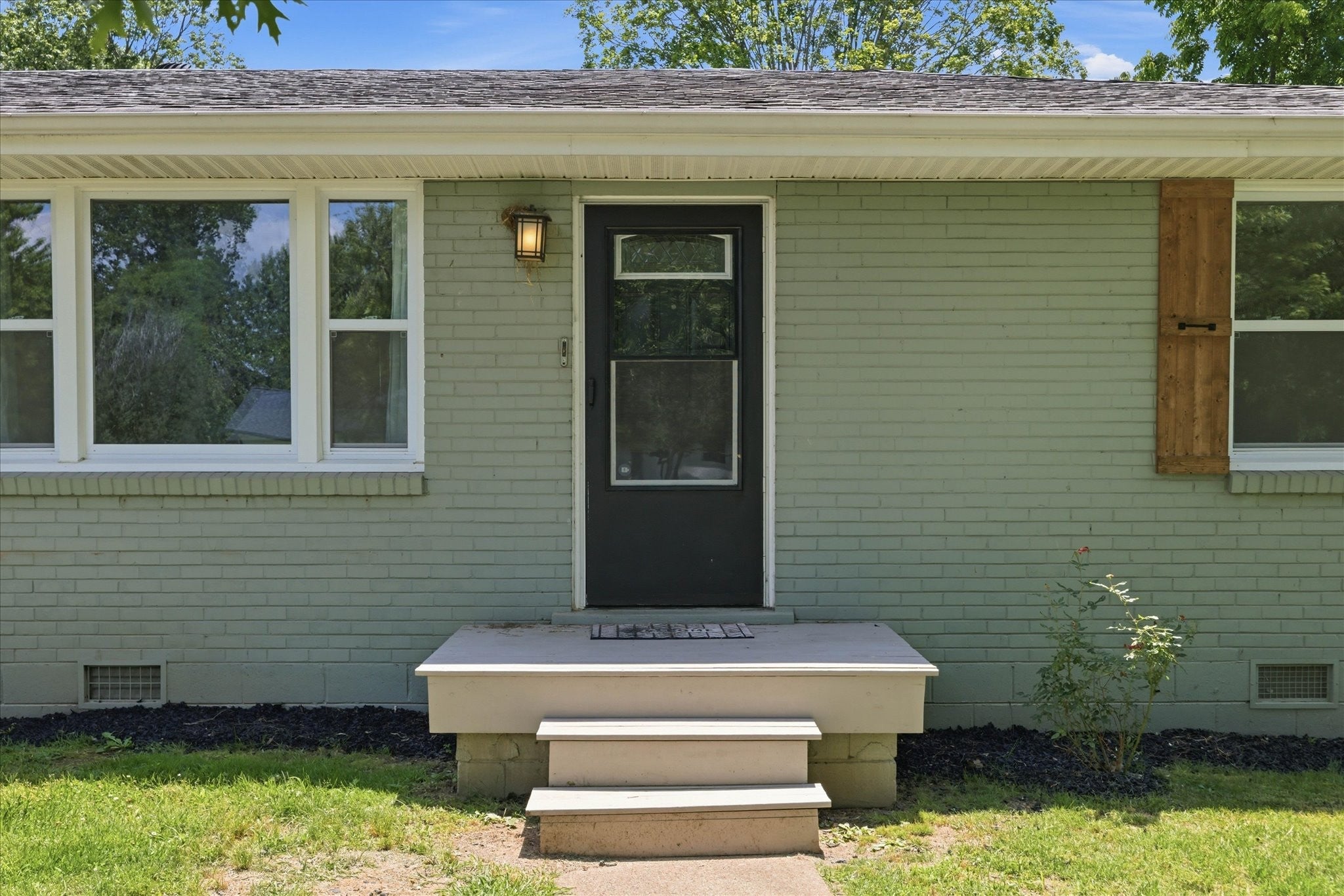 37 Hillsboro Road
