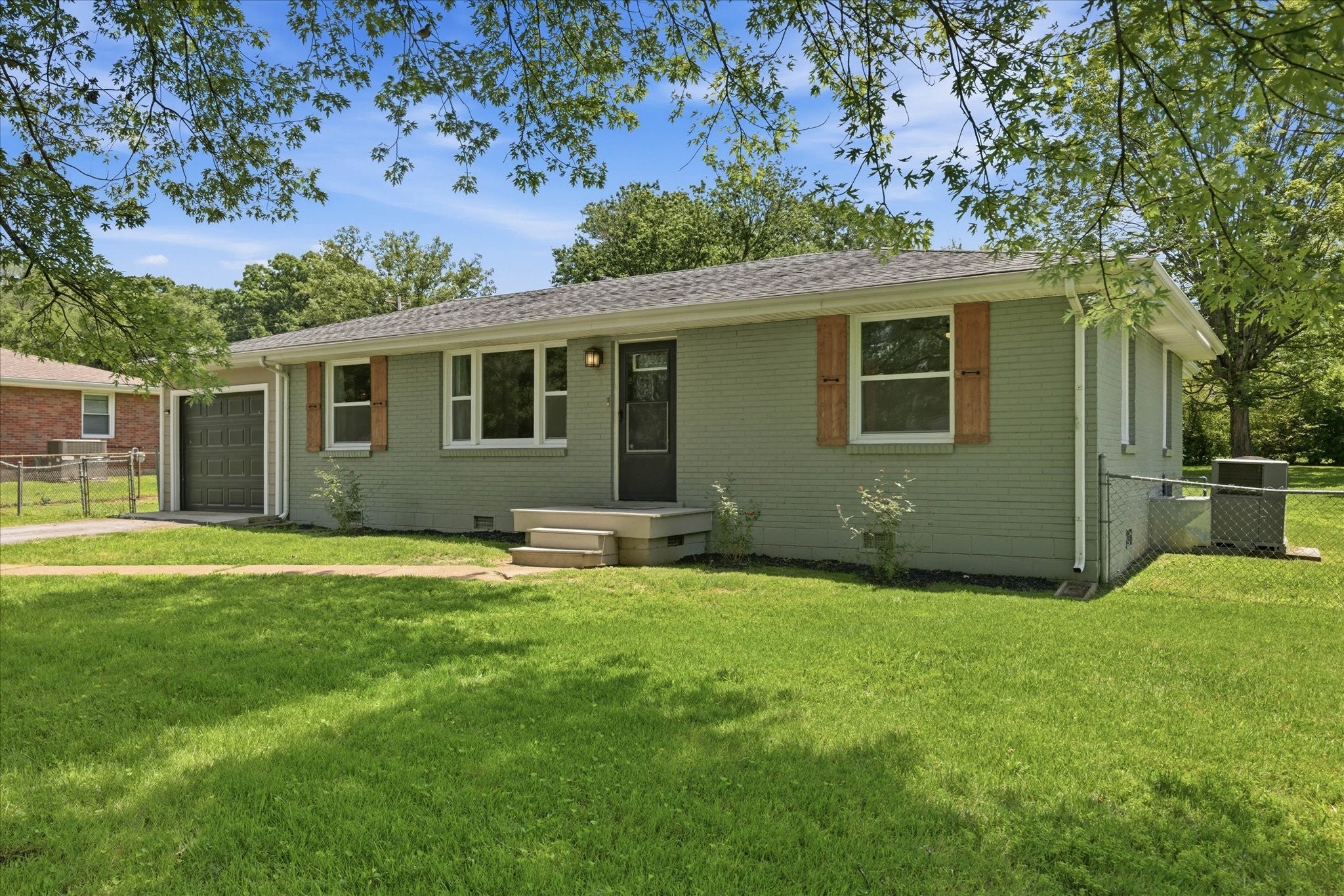 37 Hillsboro Road