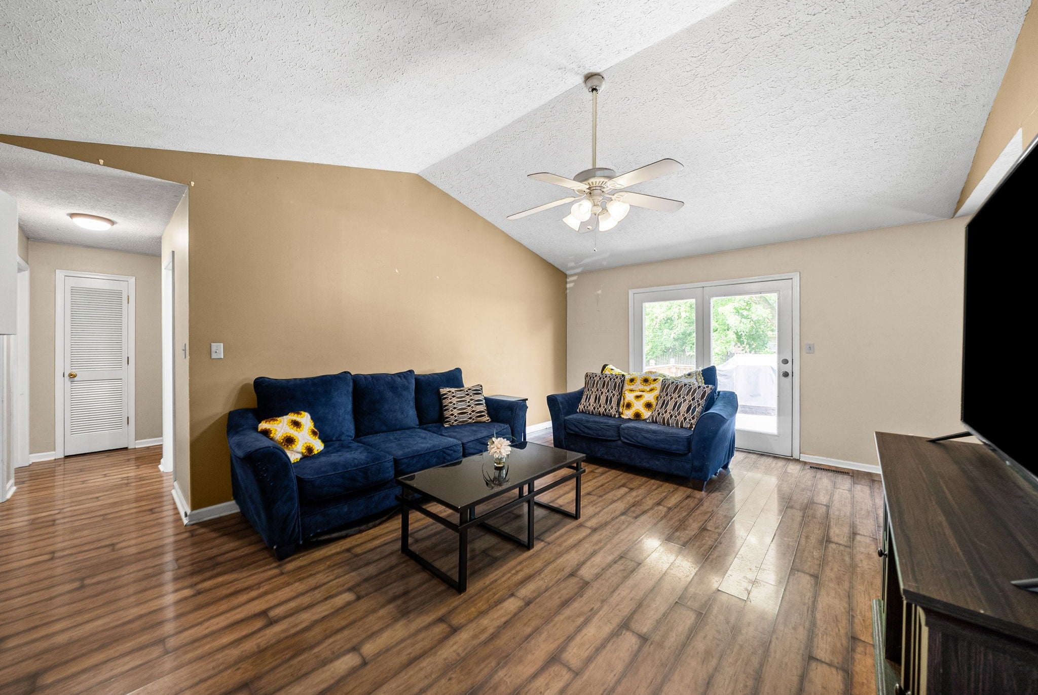 535 Fox Chase Ct