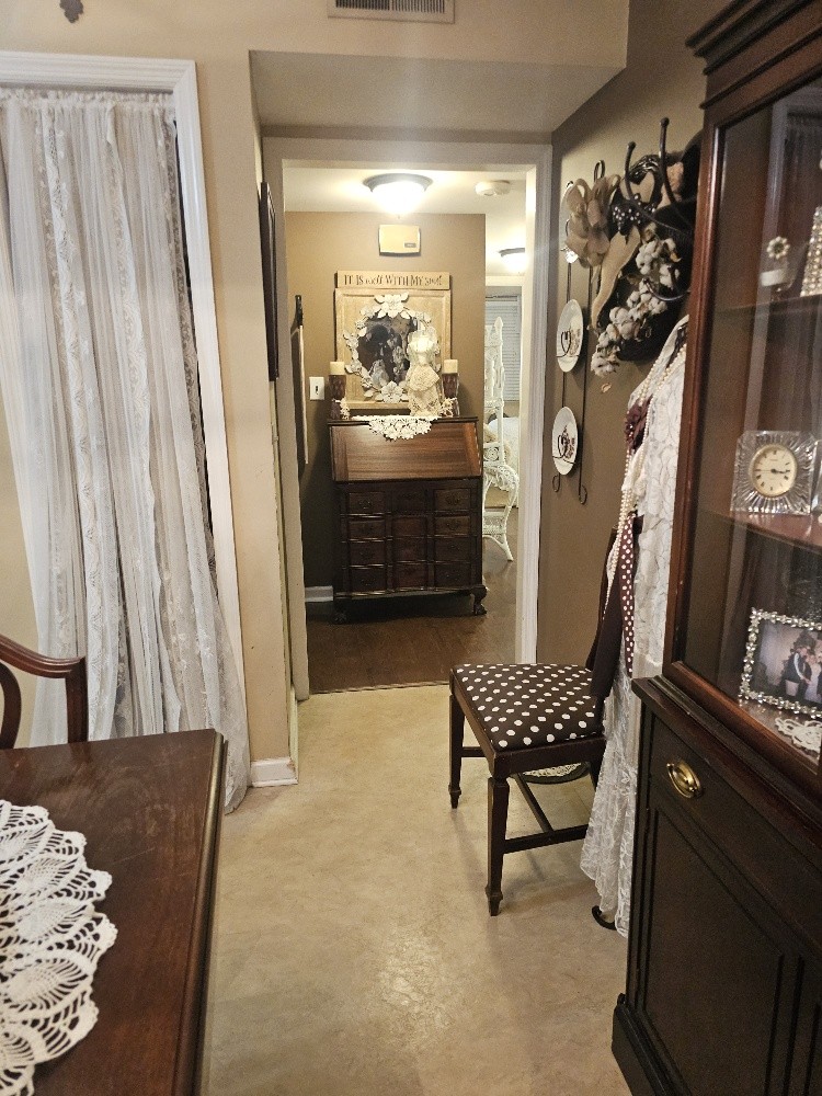 427 Deer Lake Dr 427