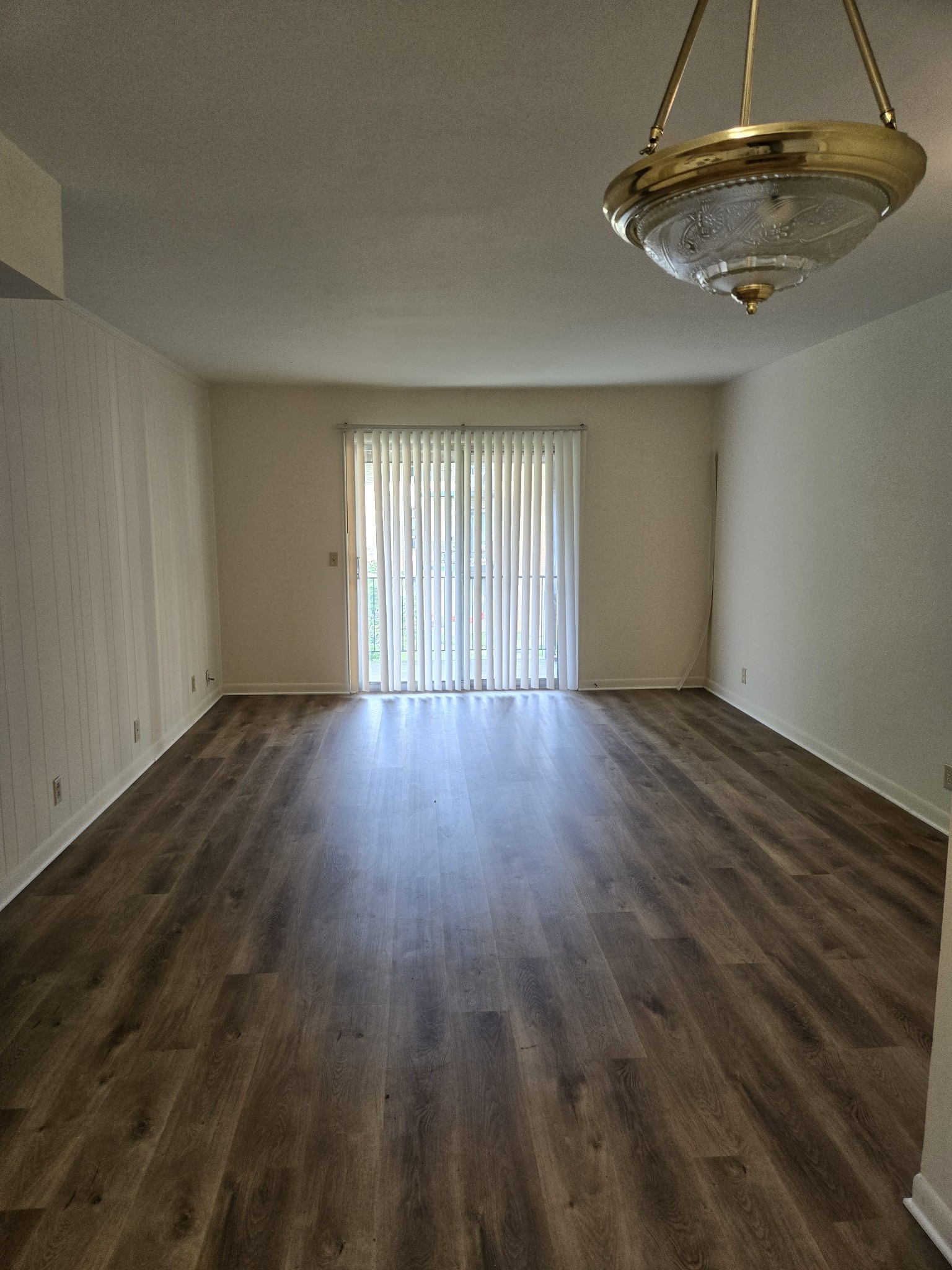 555 N DuPont Ave A17