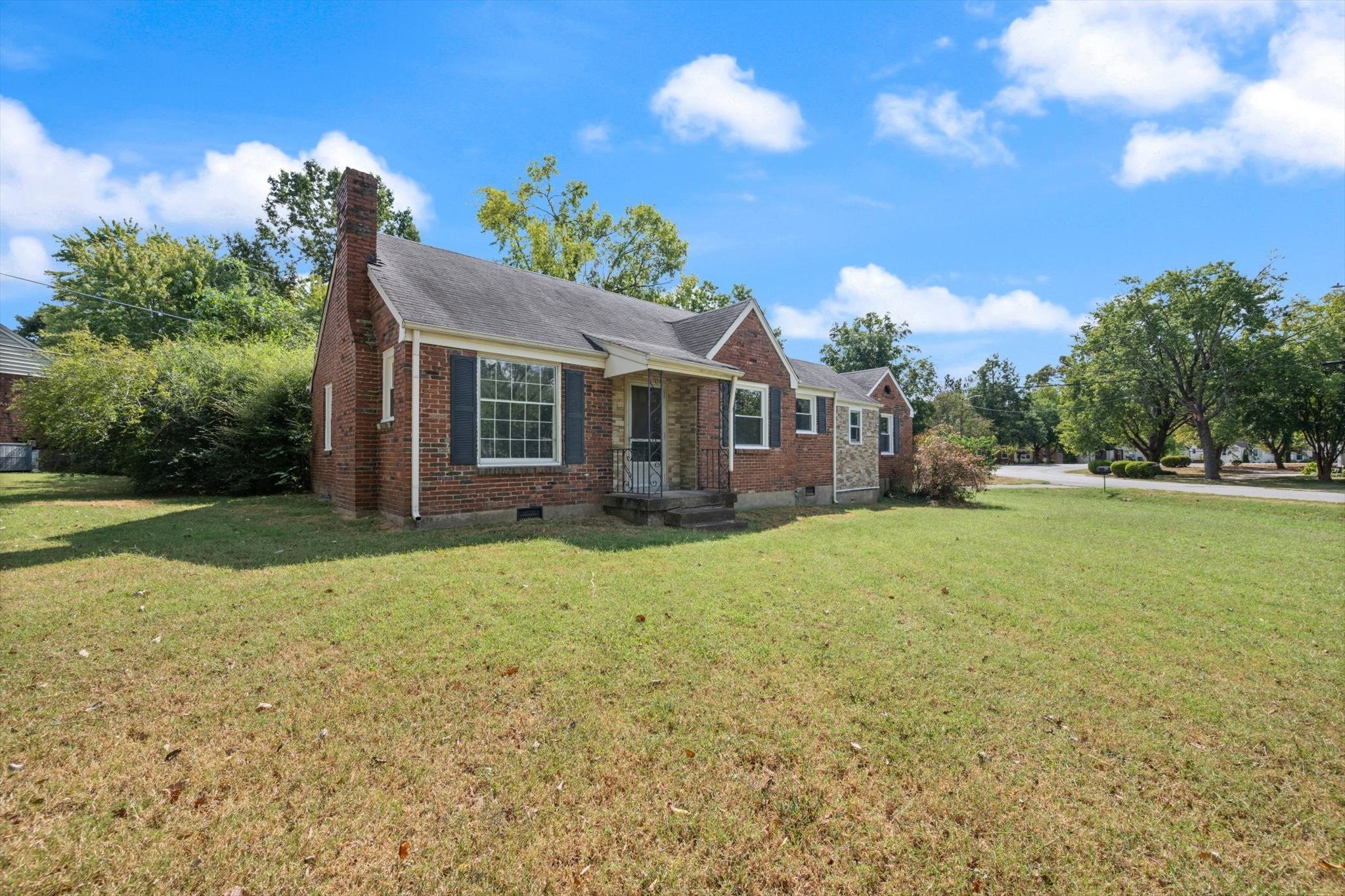 215 Dellrose Dr