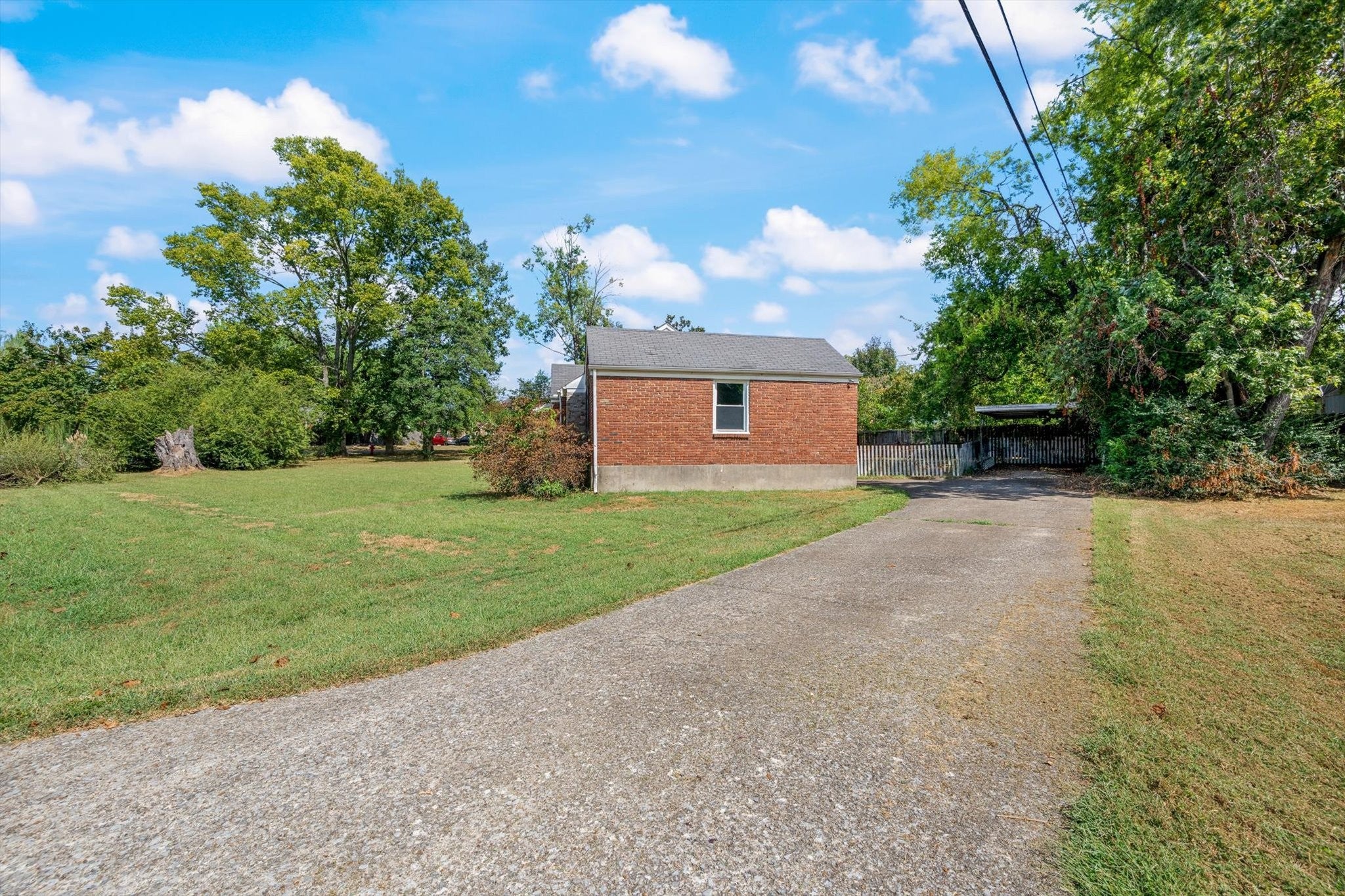 215 Dellrose Dr