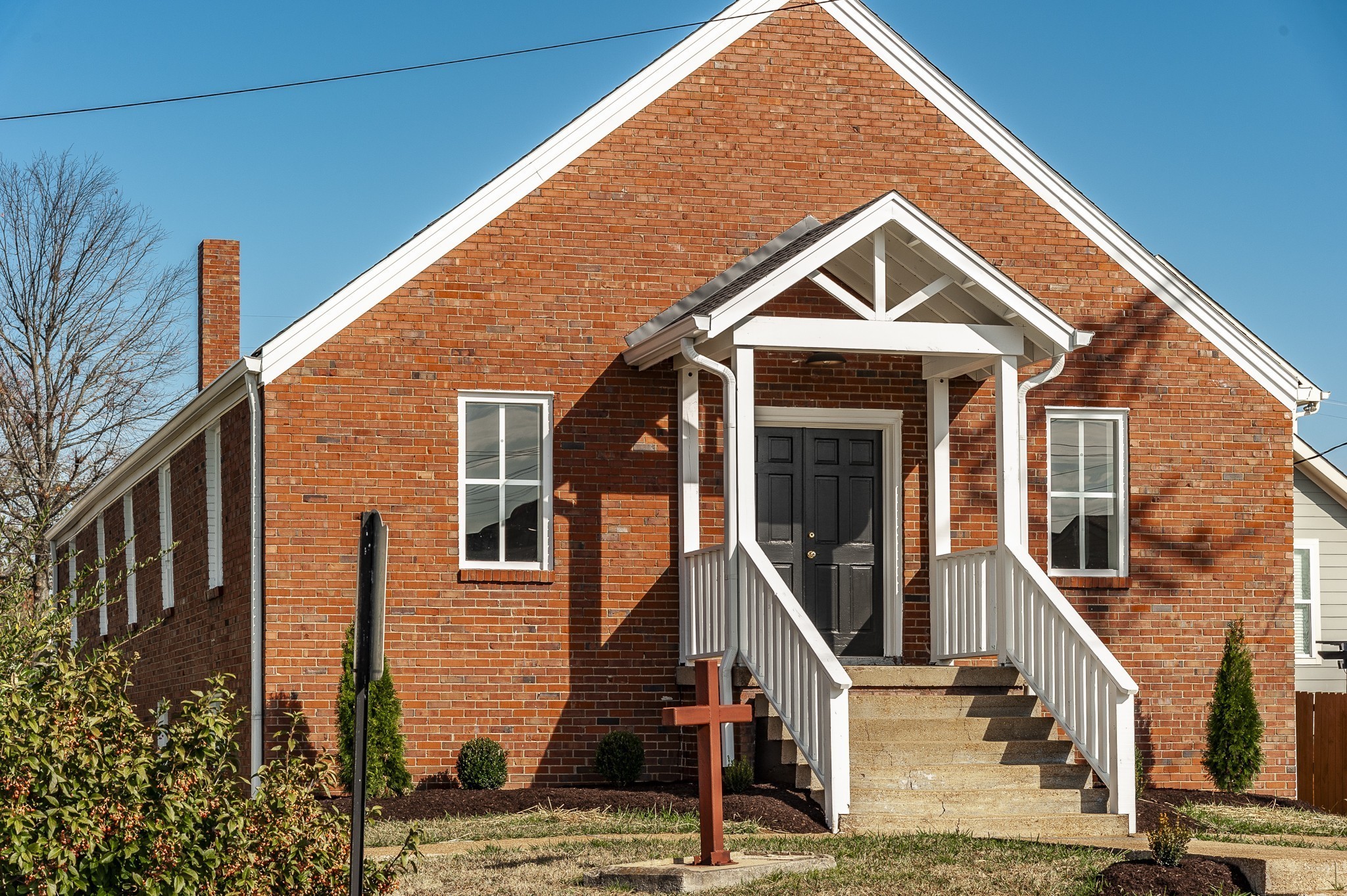 1085 Zophi St
