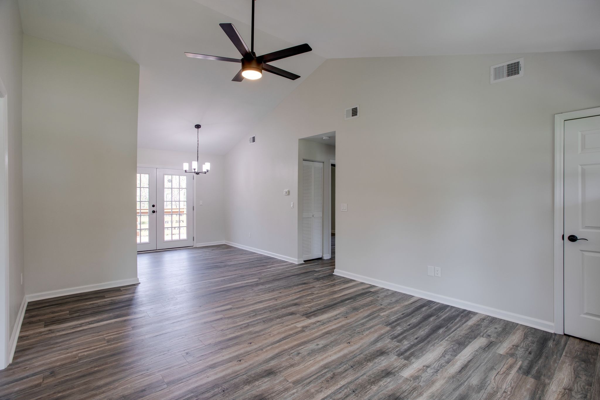 3549 Paragon Dr