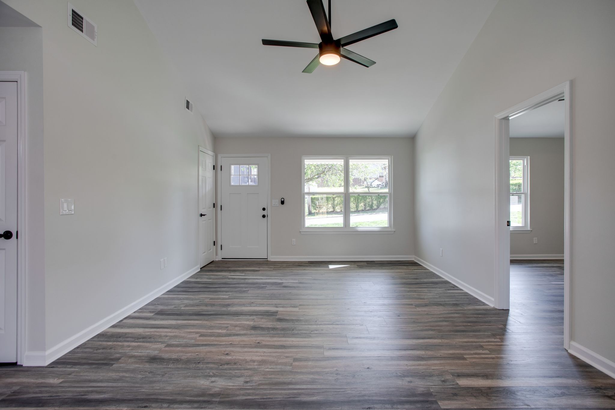 3549 Paragon Dr