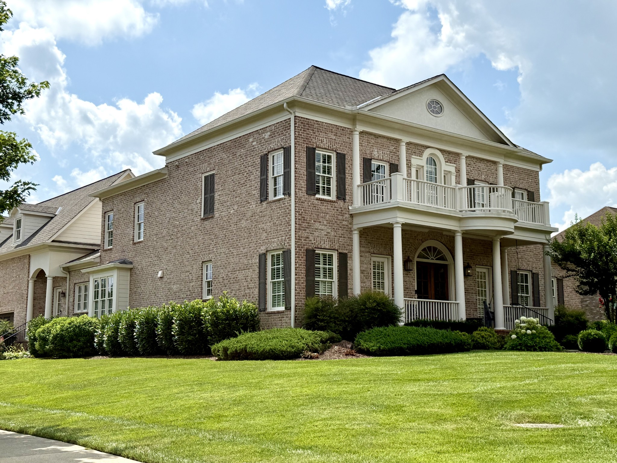 1736 Richbourg Park Dr
