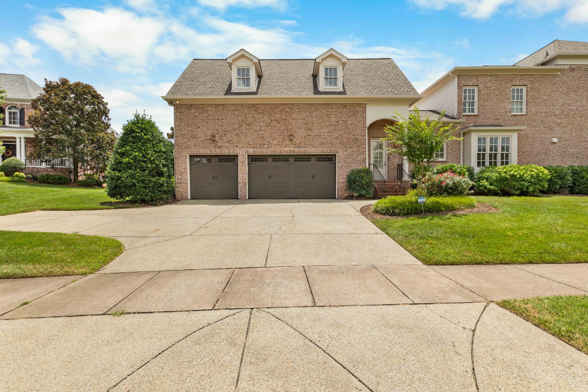 1736 Richbourg Park Dr