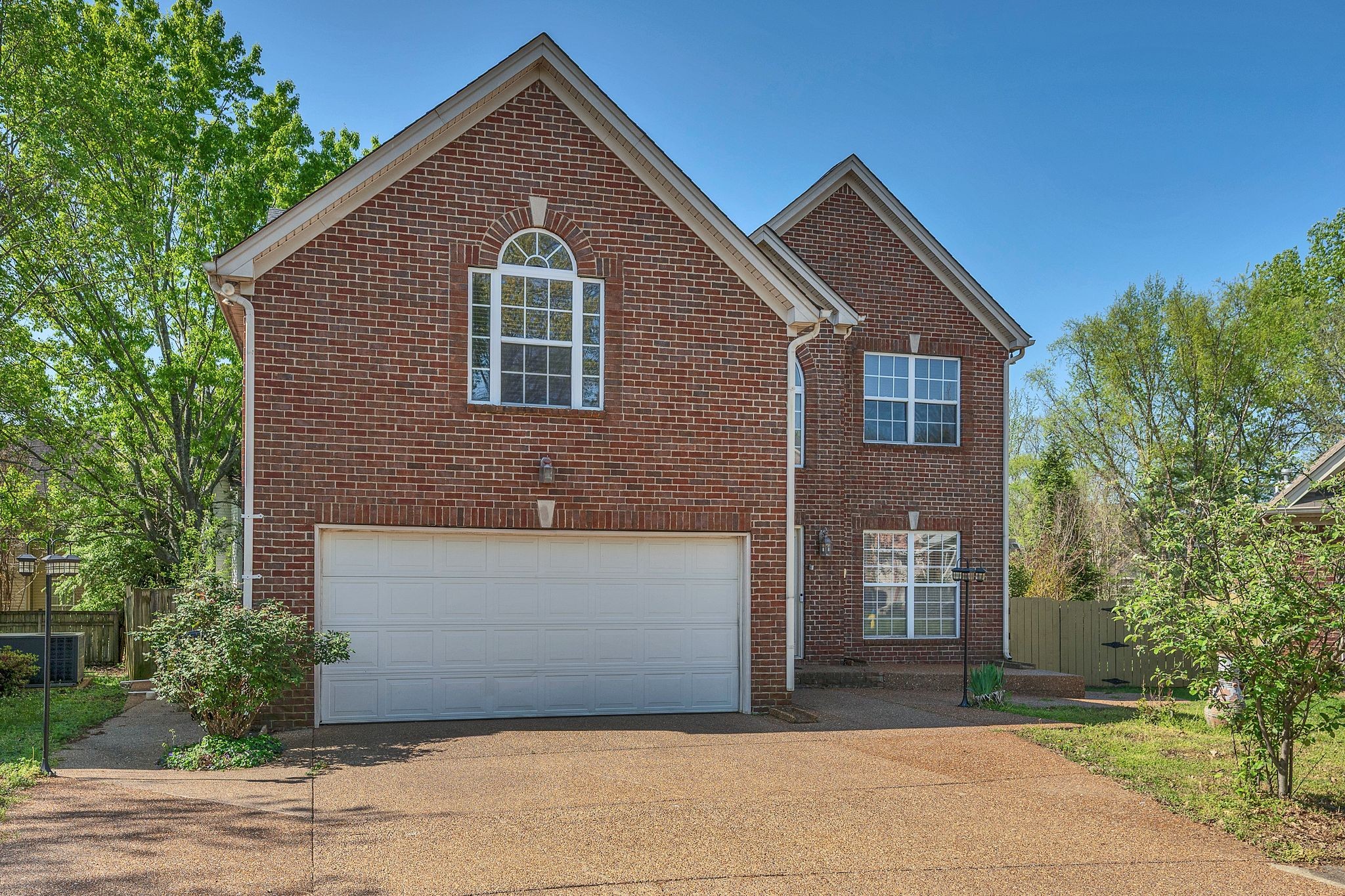 411 Vienna Ct