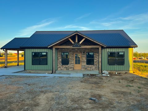 Photo of 150 Edgewood Dr, Hohenwald, TN 38462 (MLS # 3169169)