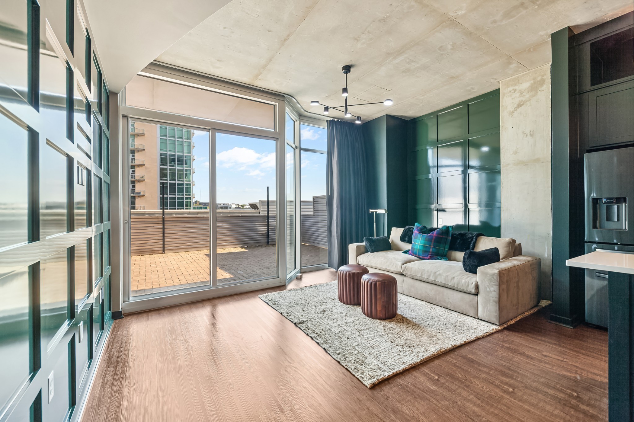600 12th Ave S 902