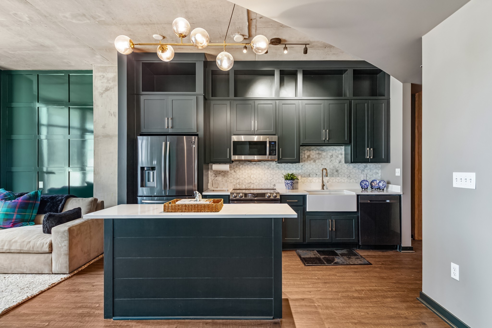 600 12th Ave S 902