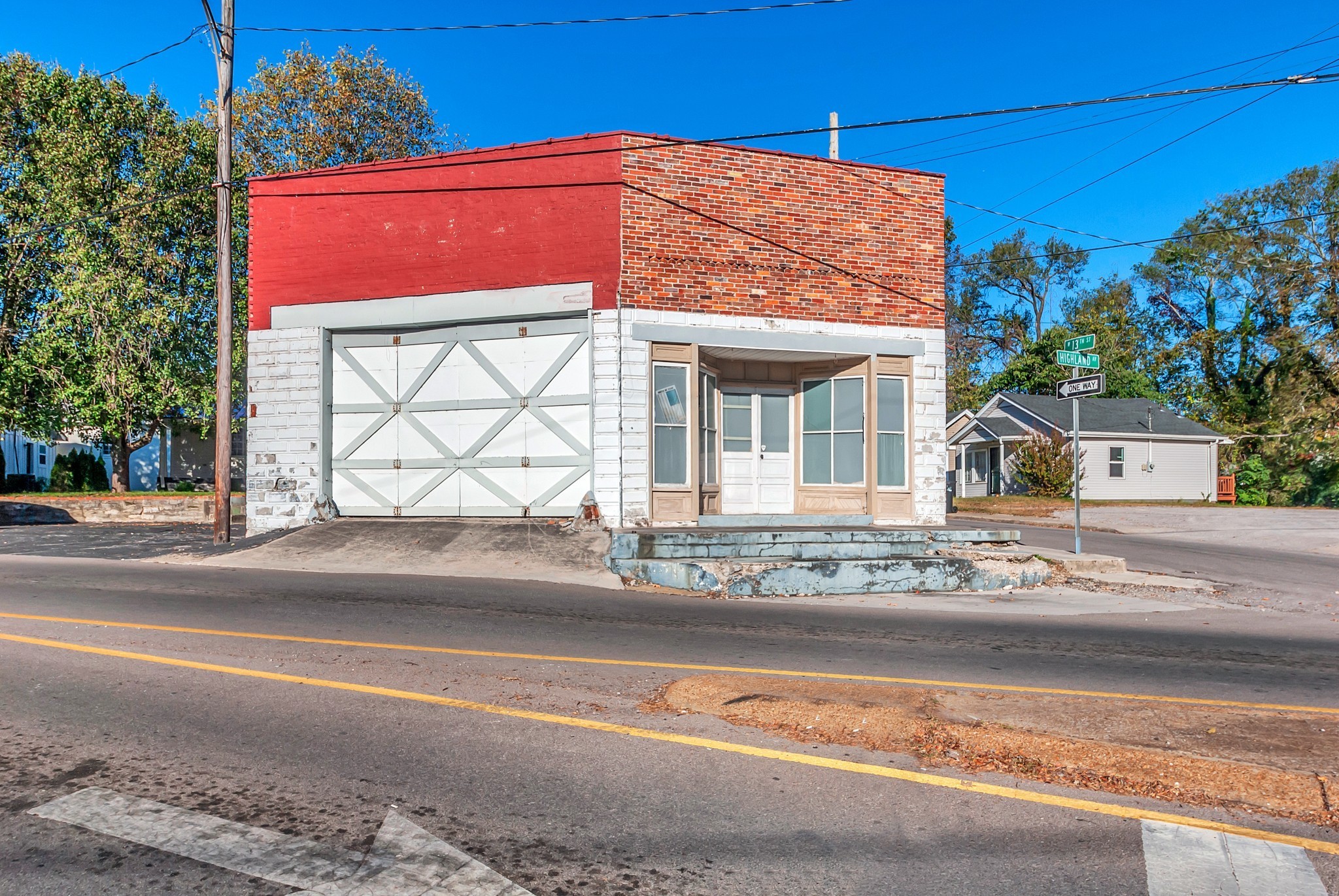 209 W 13th St