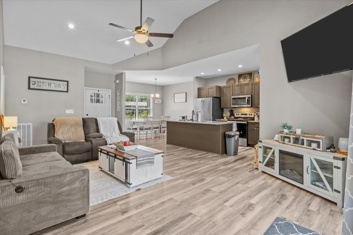 120 Pine Thicket Road W