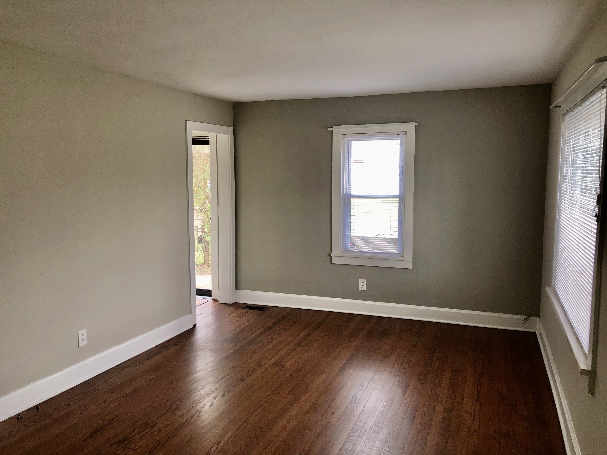 3-bed home for rent in Nashville, TN 37211, 2908 Tuggle Ave 2908 Tuggle Ave, Nashville TN 37211 3-bed home, photo 2 of 18