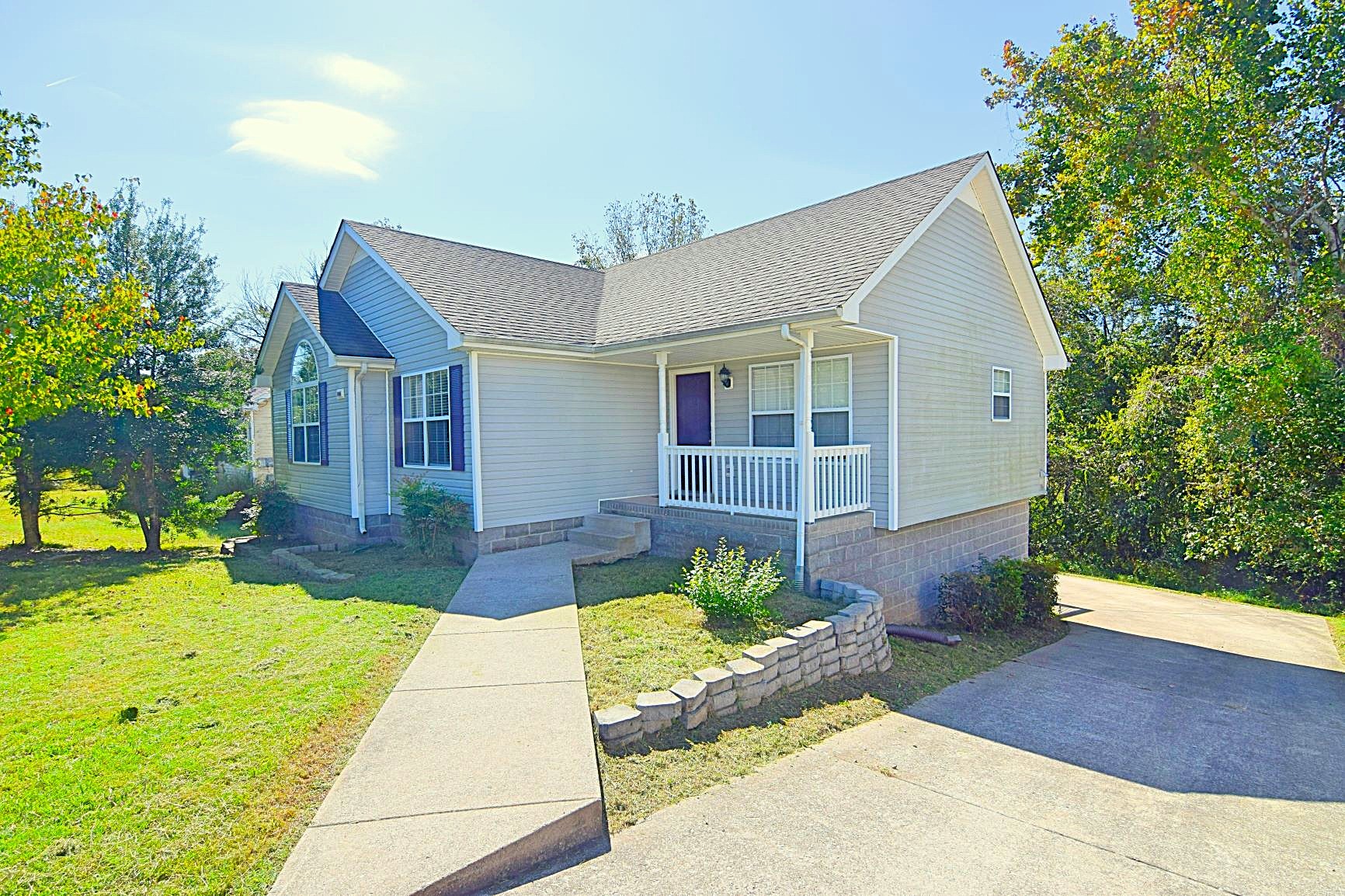 1006 Granny White Rd