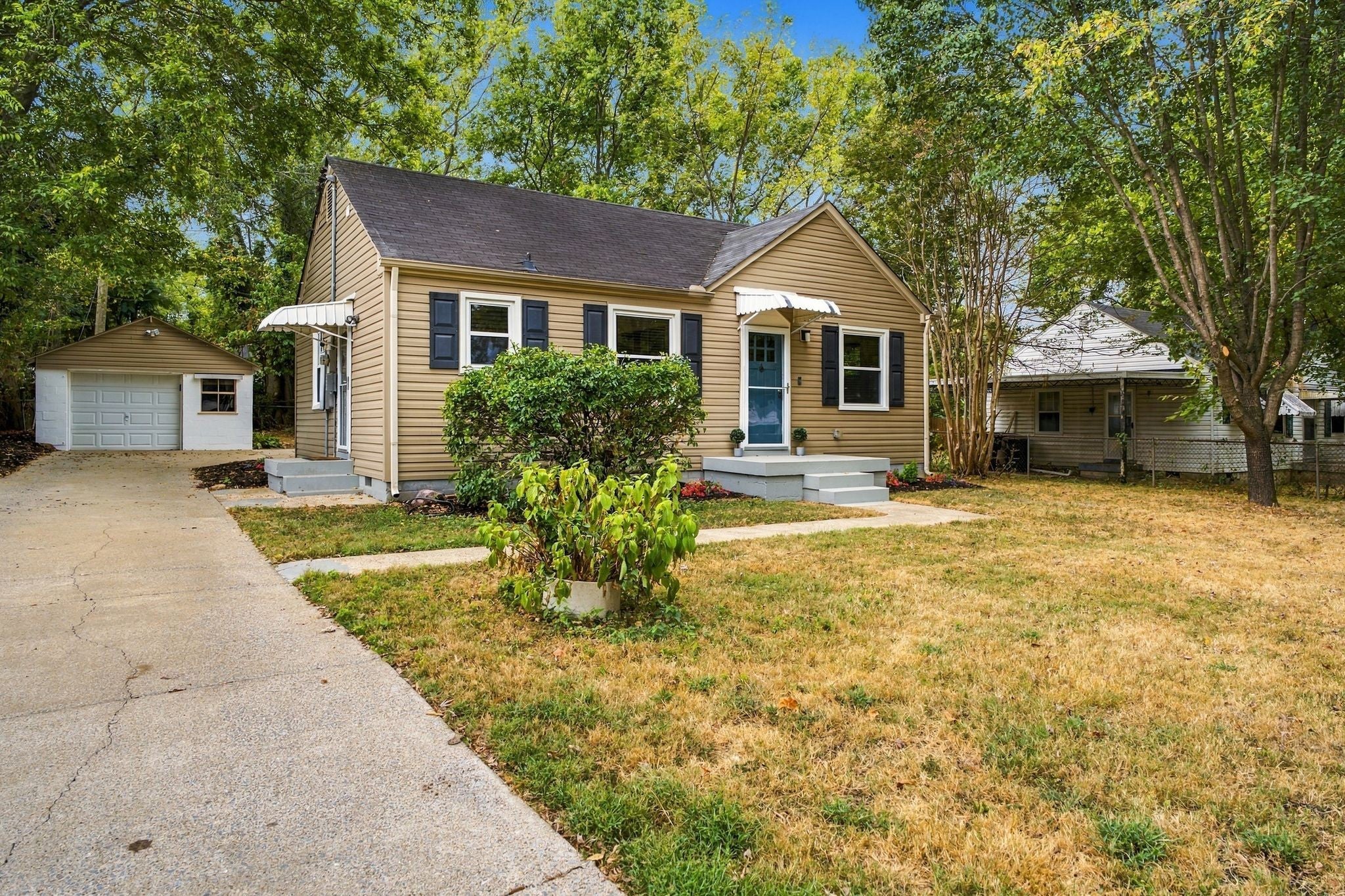 907 Kipling Dr