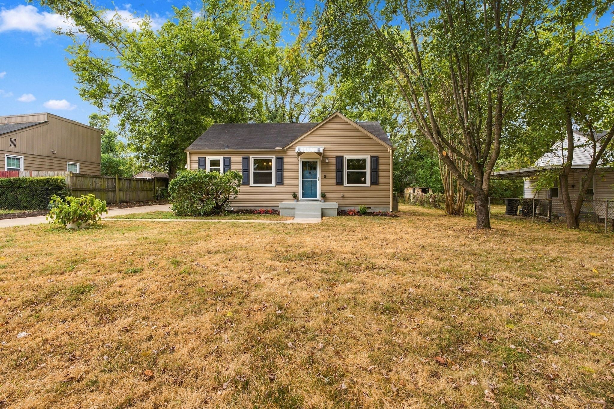 907 Kipling Dr