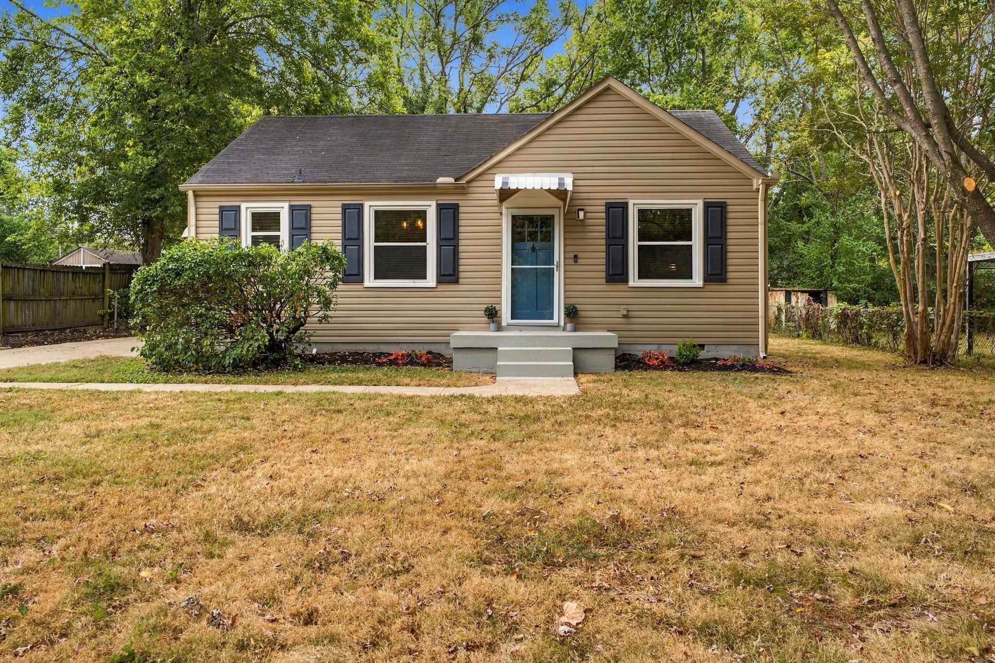 907 Kipling Dr
