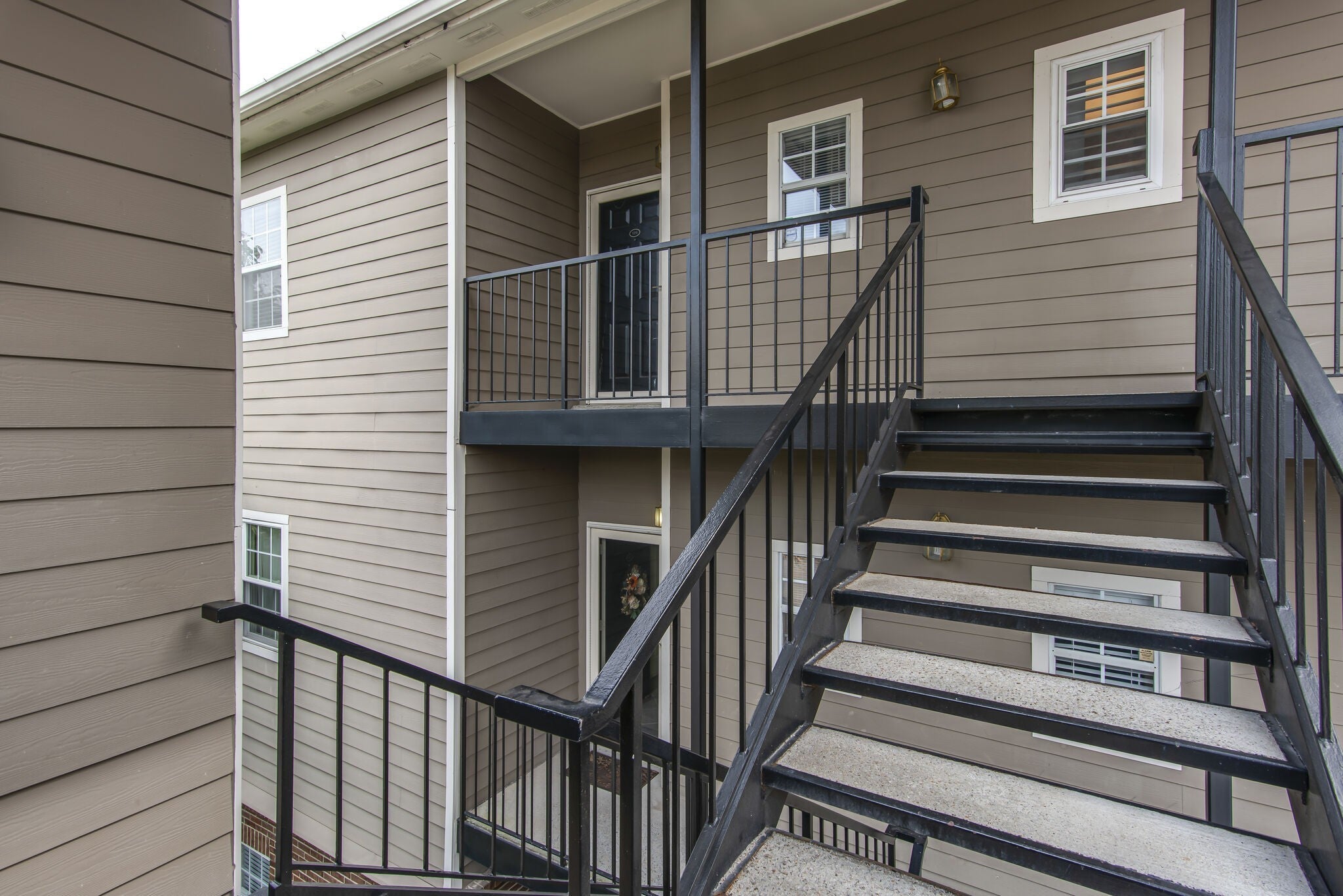 129 West End Place