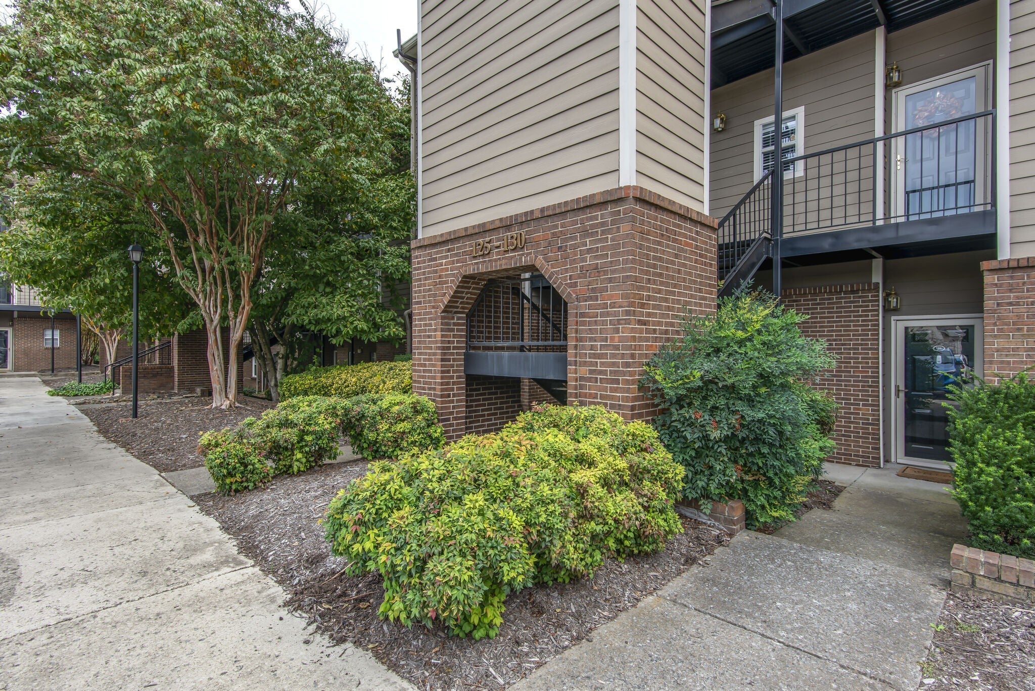 129 West End Place