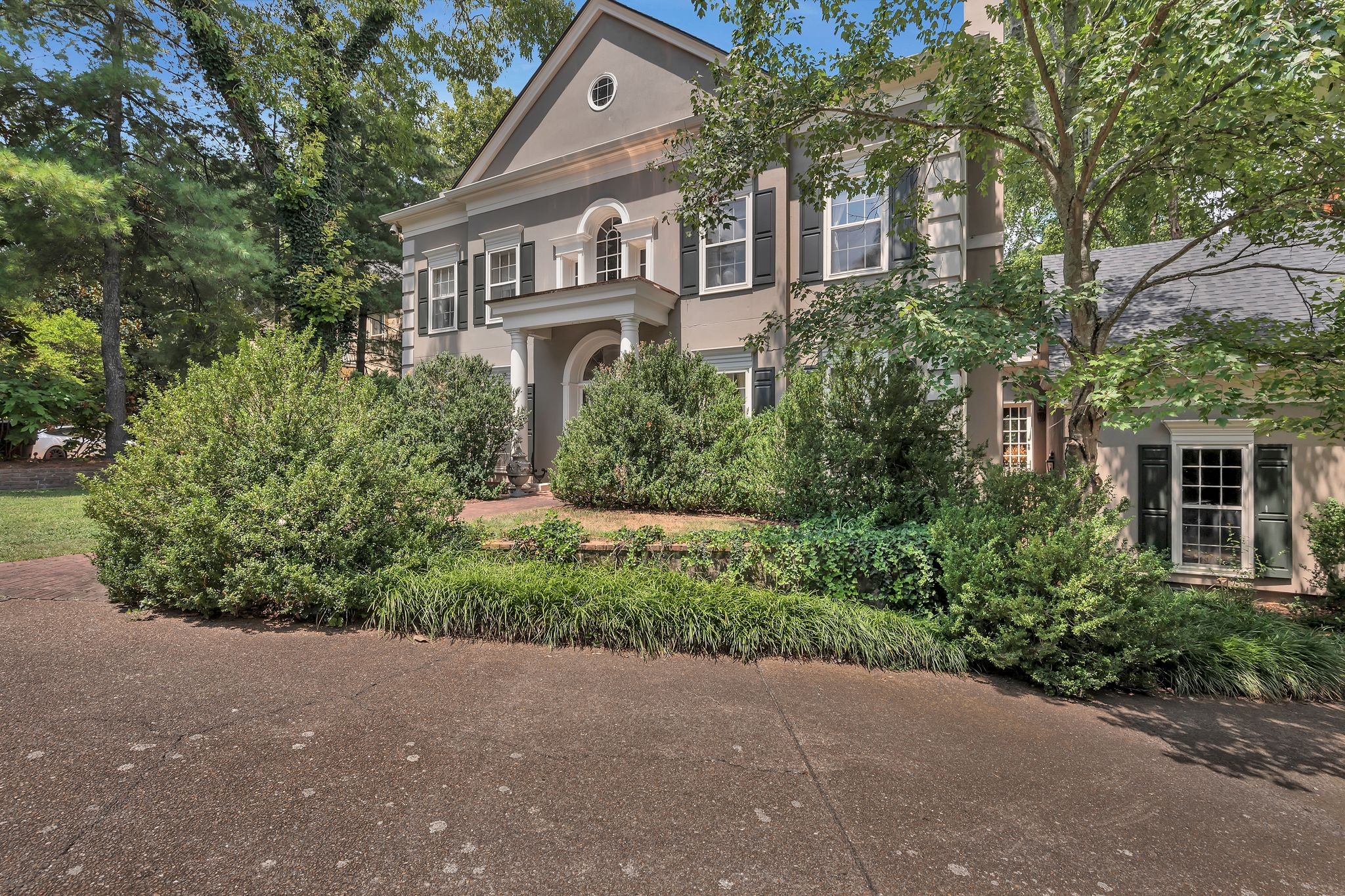102 Bellebrook Circle