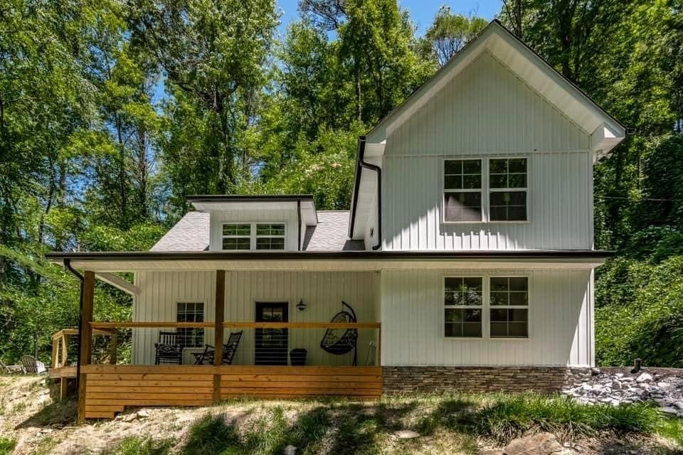 623 Beartrail Ln