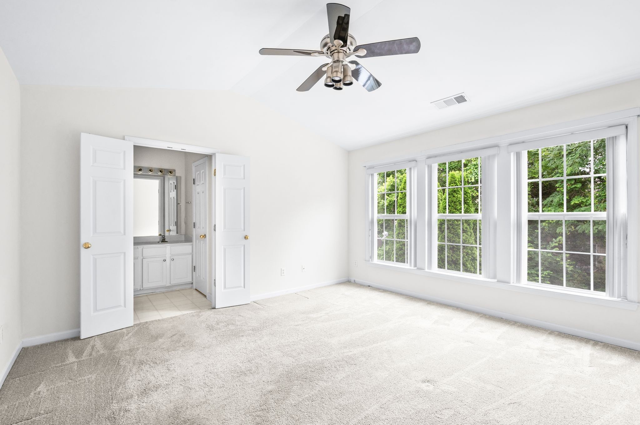 Brentwood, Tennessee 37027, United States, 3 Bedrooms Bedrooms, ,3 BathroomsBathrooms,Residential,Pending,107593