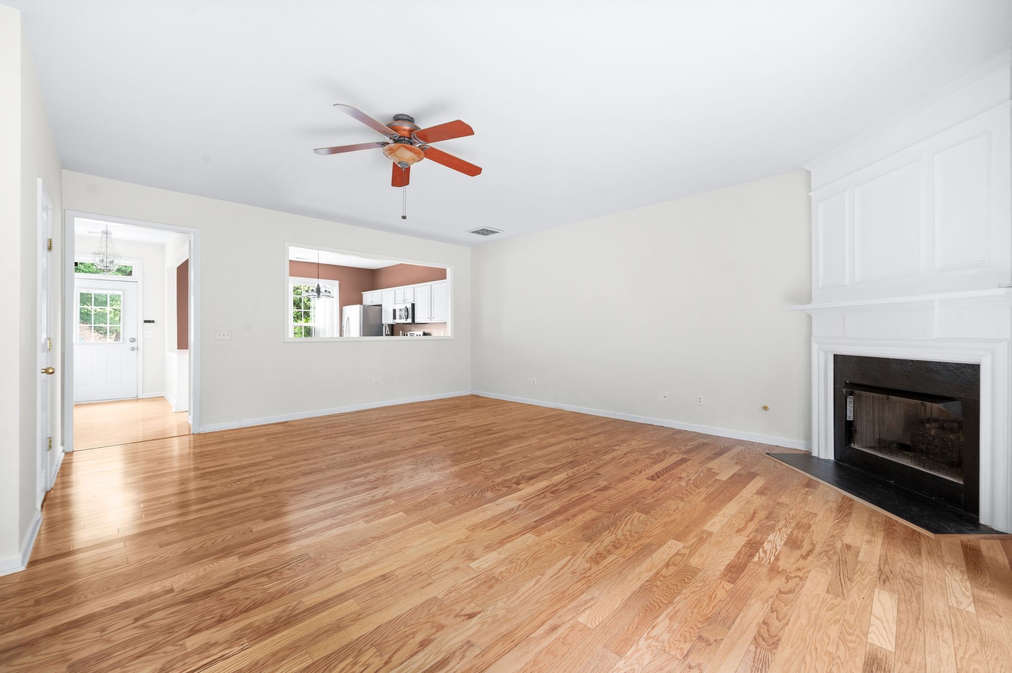 Brentwood, Tennessee 37027, United States, 3 Bedrooms Bedrooms, ,3 BathroomsBathrooms,Residential,Pending,107593