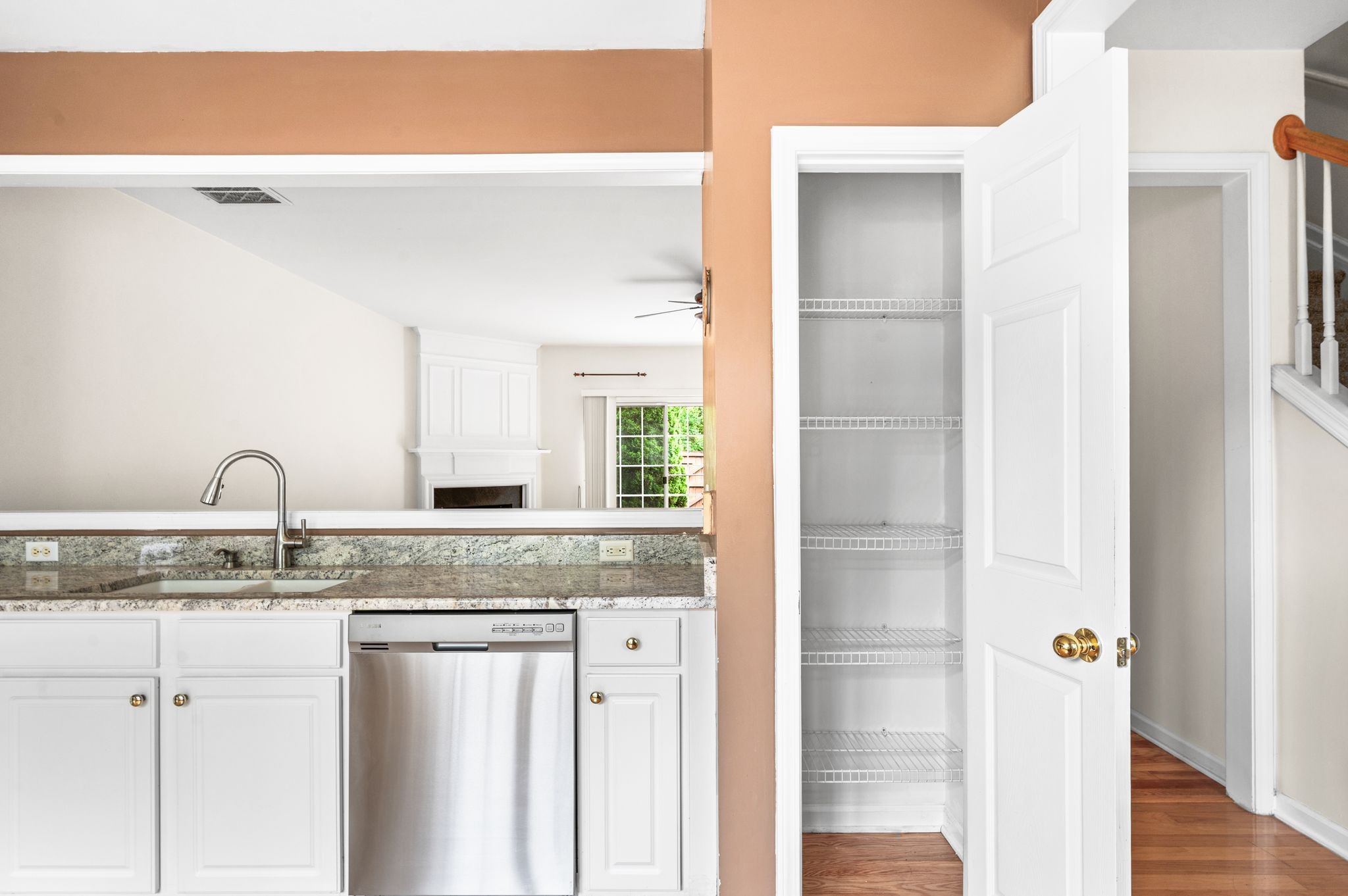 Brentwood, Tennessee 37027, United States, 3 Bedrooms Bedrooms, ,3 BathroomsBathrooms,Residential,Pending,107593