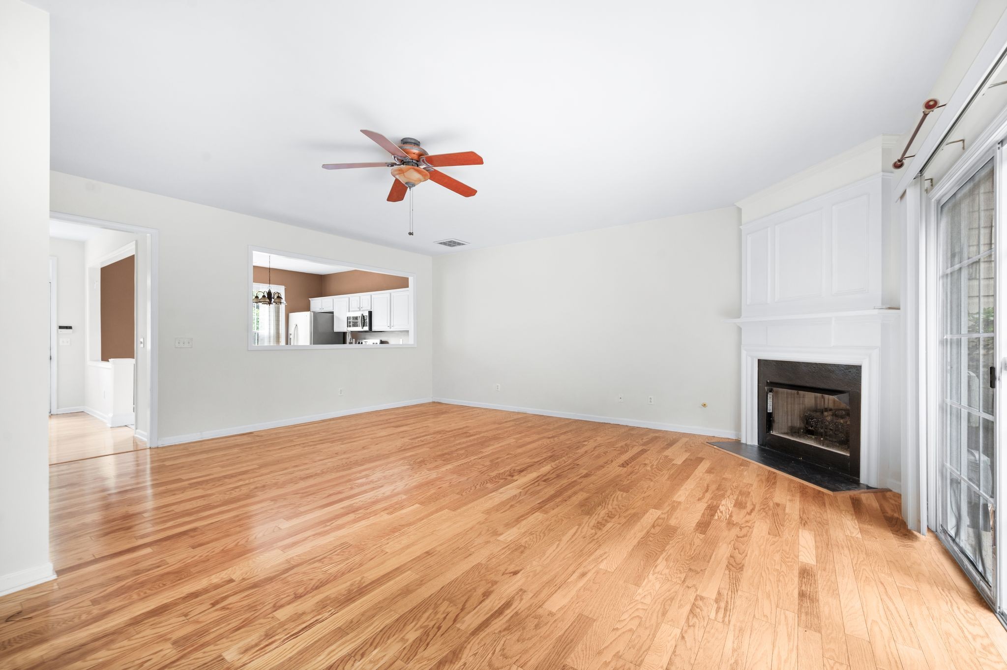 Brentwood, Tennessee 37027, United States, 3 Bedrooms Bedrooms, ,3 BathroomsBathrooms,Residential,Pending,107593