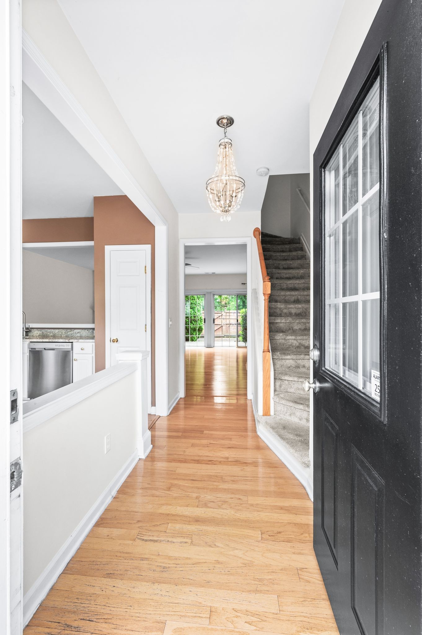 Brentwood, Tennessee 37027, United States, 3 Bedrooms Bedrooms, ,3 BathroomsBathrooms,Residential,Pending,107593