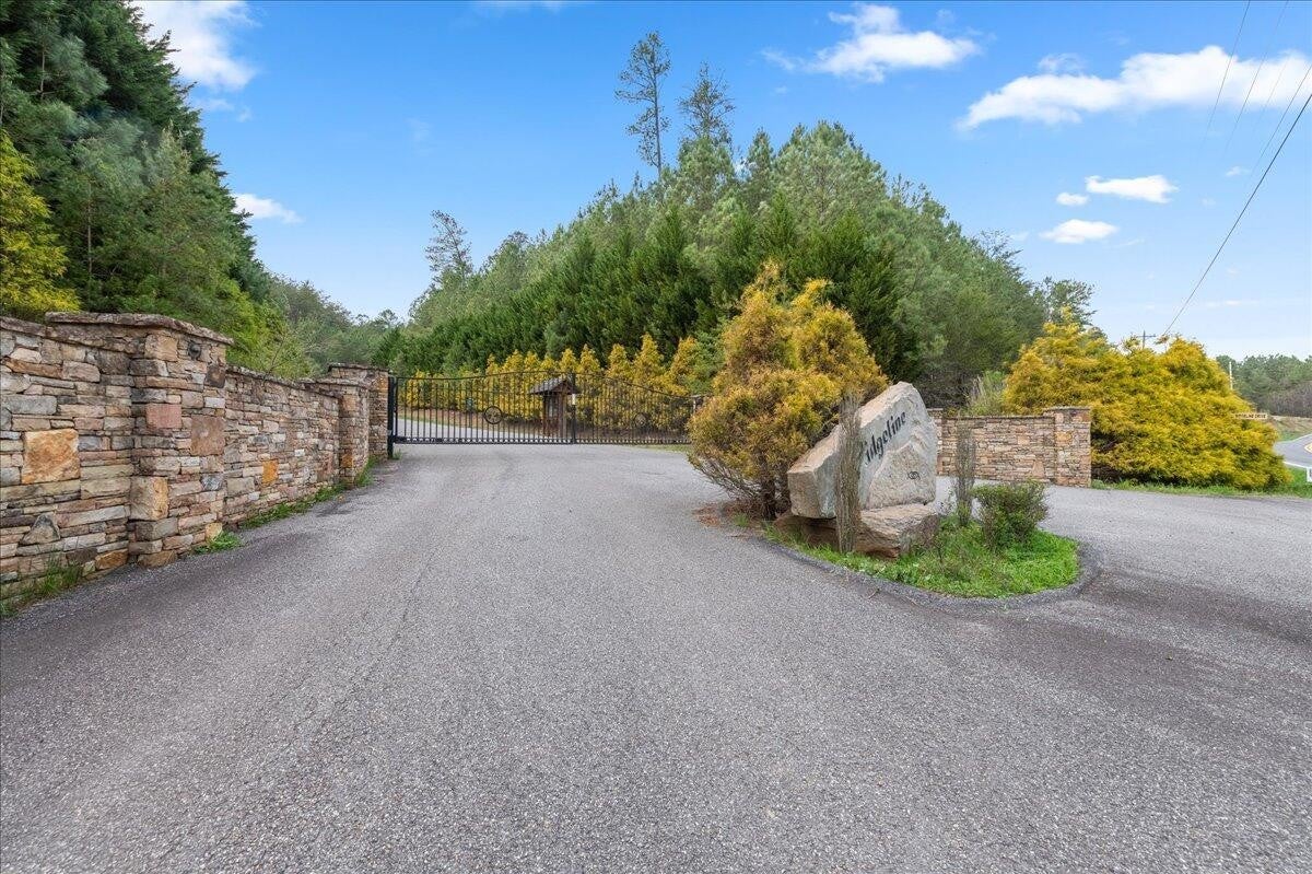 7 Skyline Drive