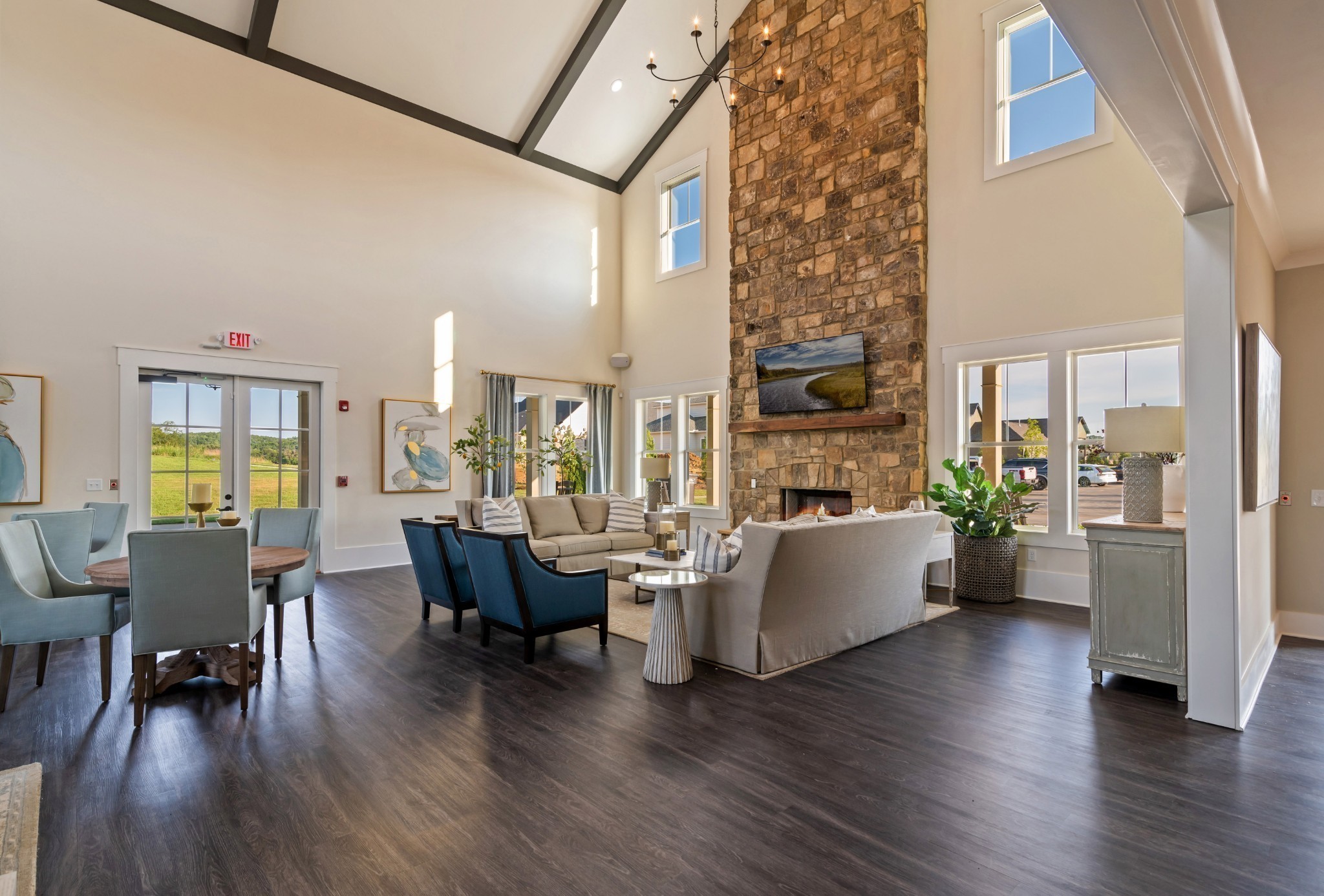 8216 Ashbury Court