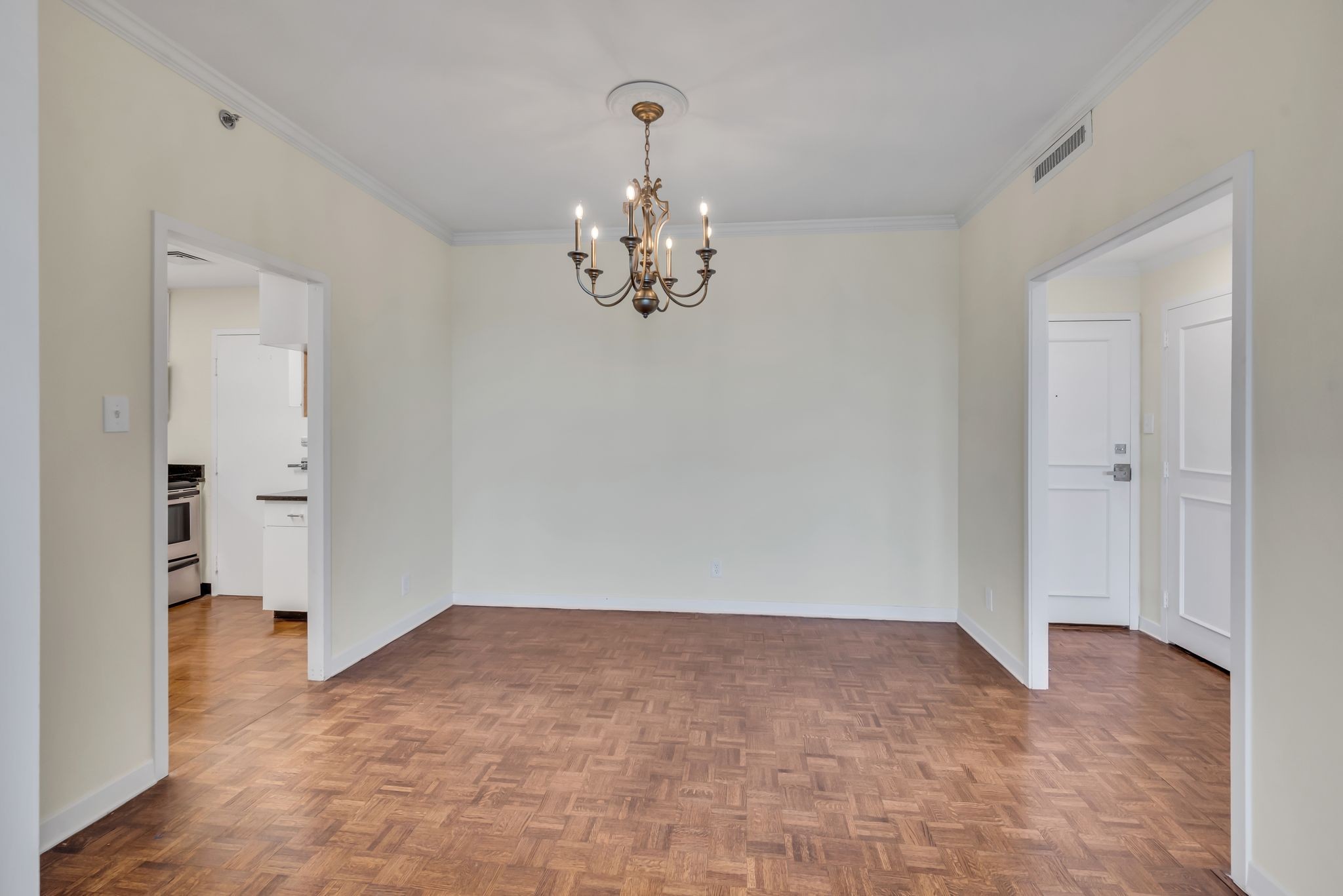 105 Leake Ave 70