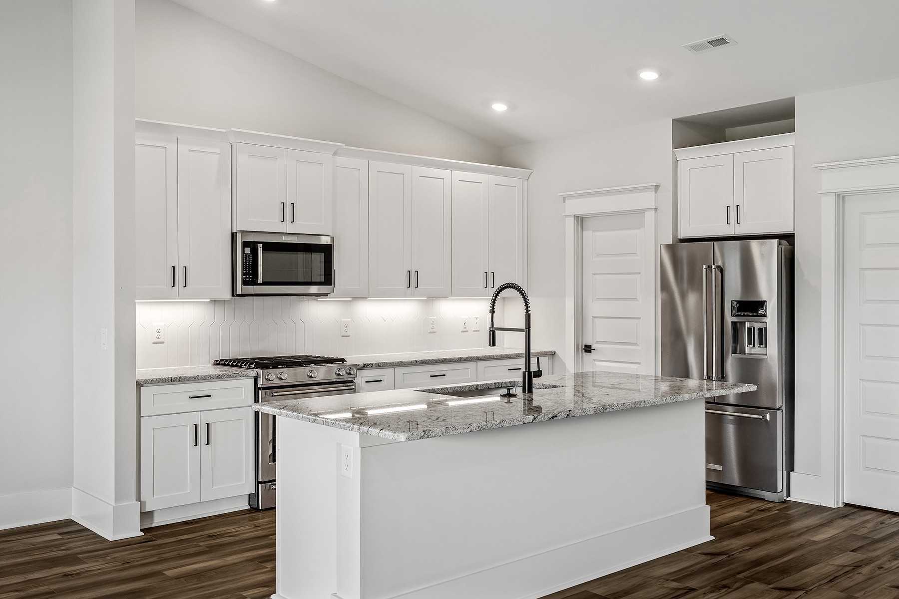 813 Tanager Court