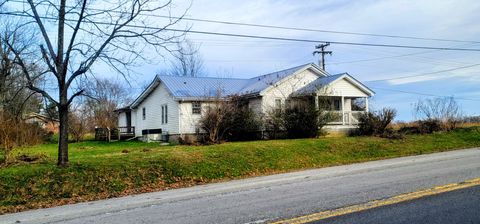 19 Turkey Scratch Rd Spencer TN 38585